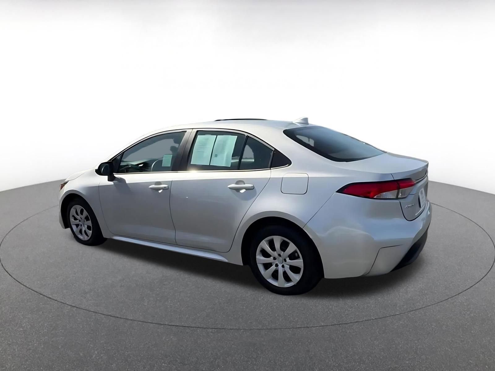 Thumbnail: 2025 Toyota Corolla - 10