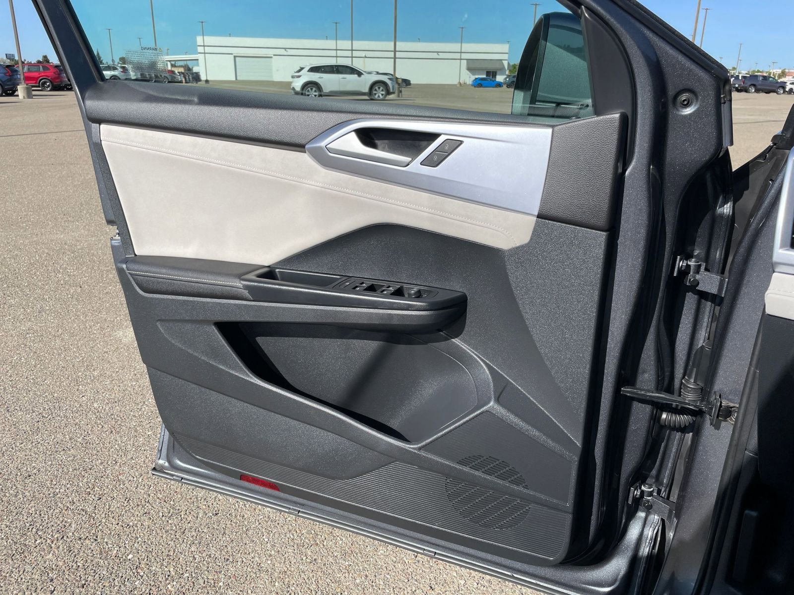 Thumbnail: 2025 Volkswagen Taos - 18