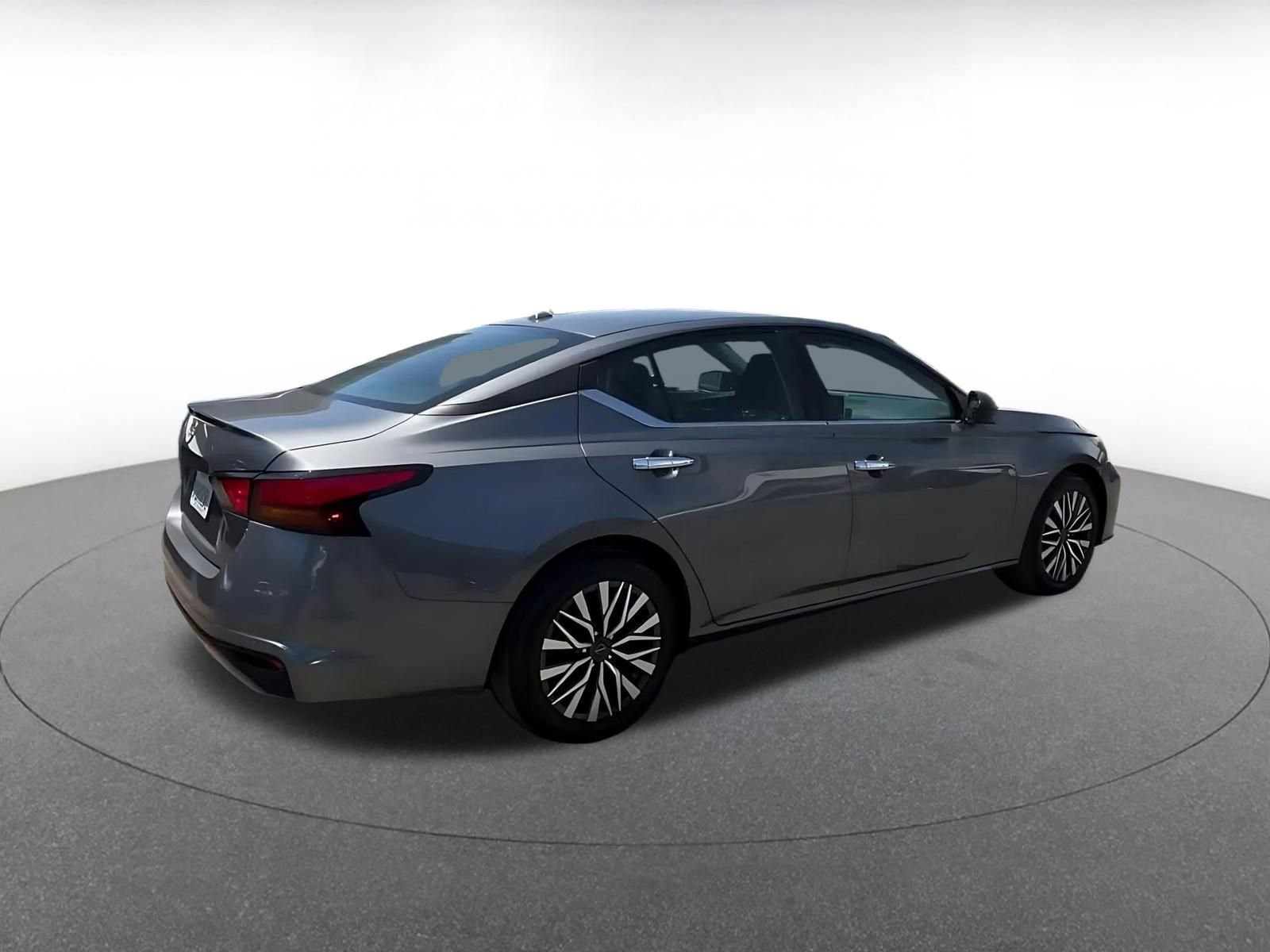 Thumbnail: 2025 Nissan Altima - 14