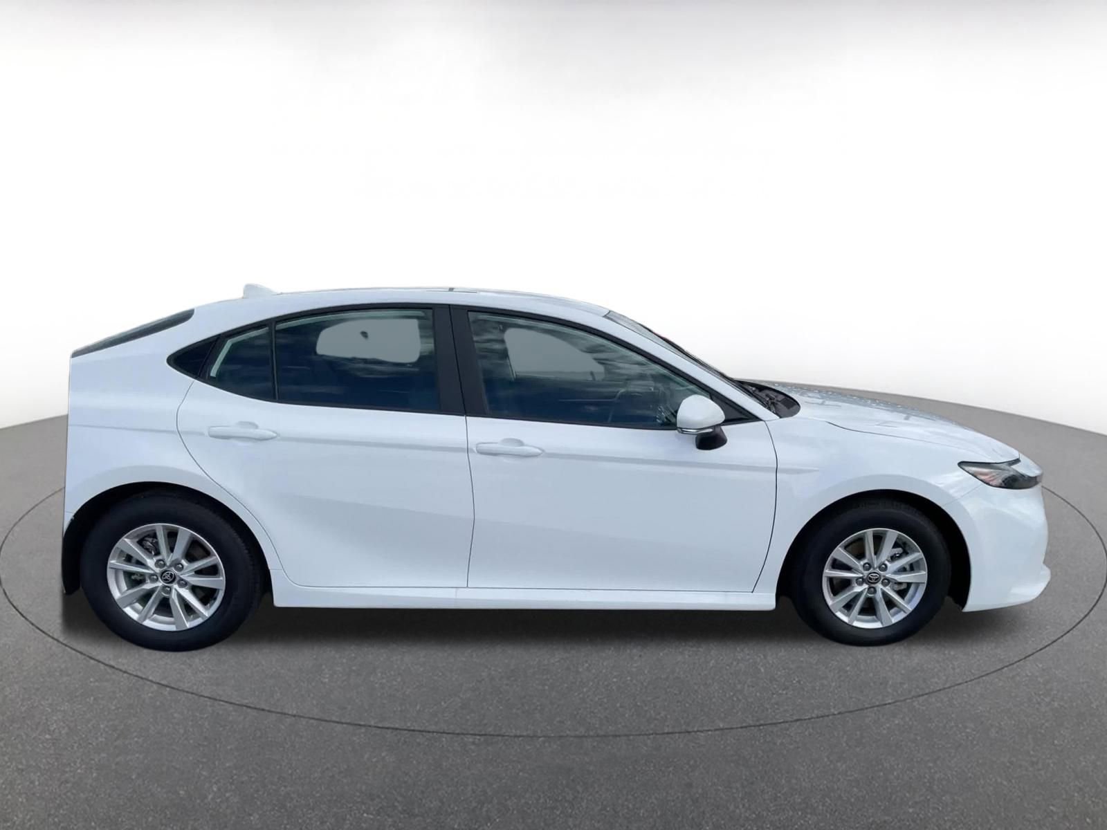 Thumbnail: 2025 Toyota Camry - 16