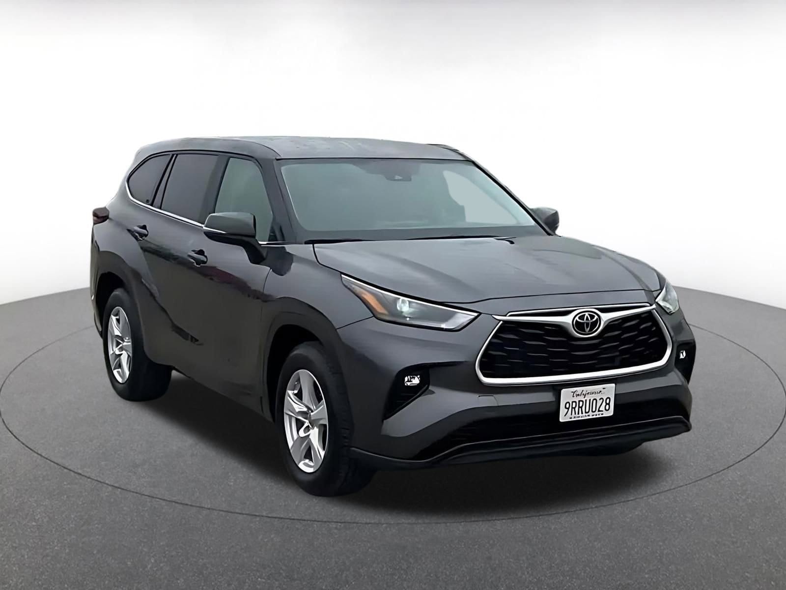 Thumbnail: 2025 Toyota Highlander - 3