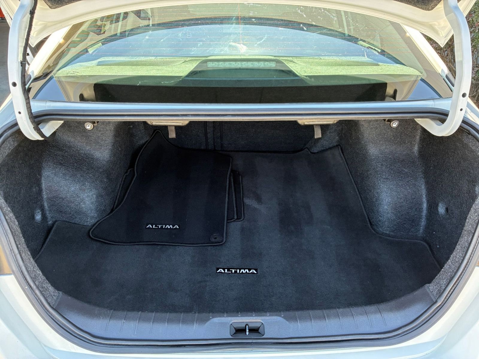 Thumbnail: 2025 Nissan Altima - 32