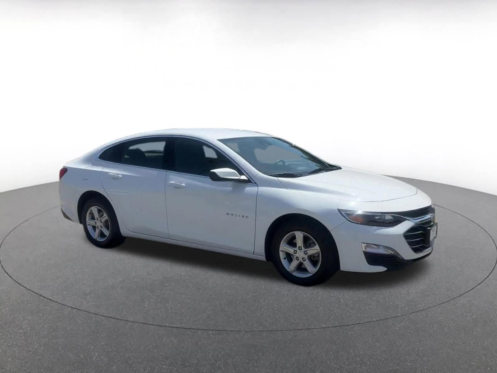 Thumbnail: 2024 Chevrolet Malibu - 2