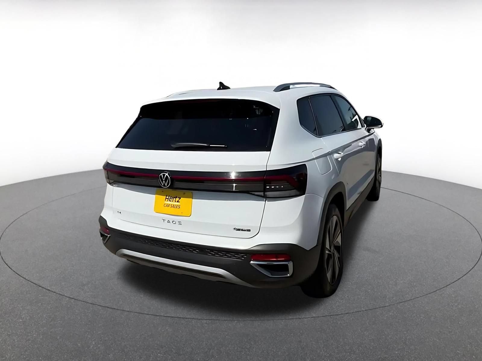 Thumbnail: 2026 Volkswagen Taos - 14