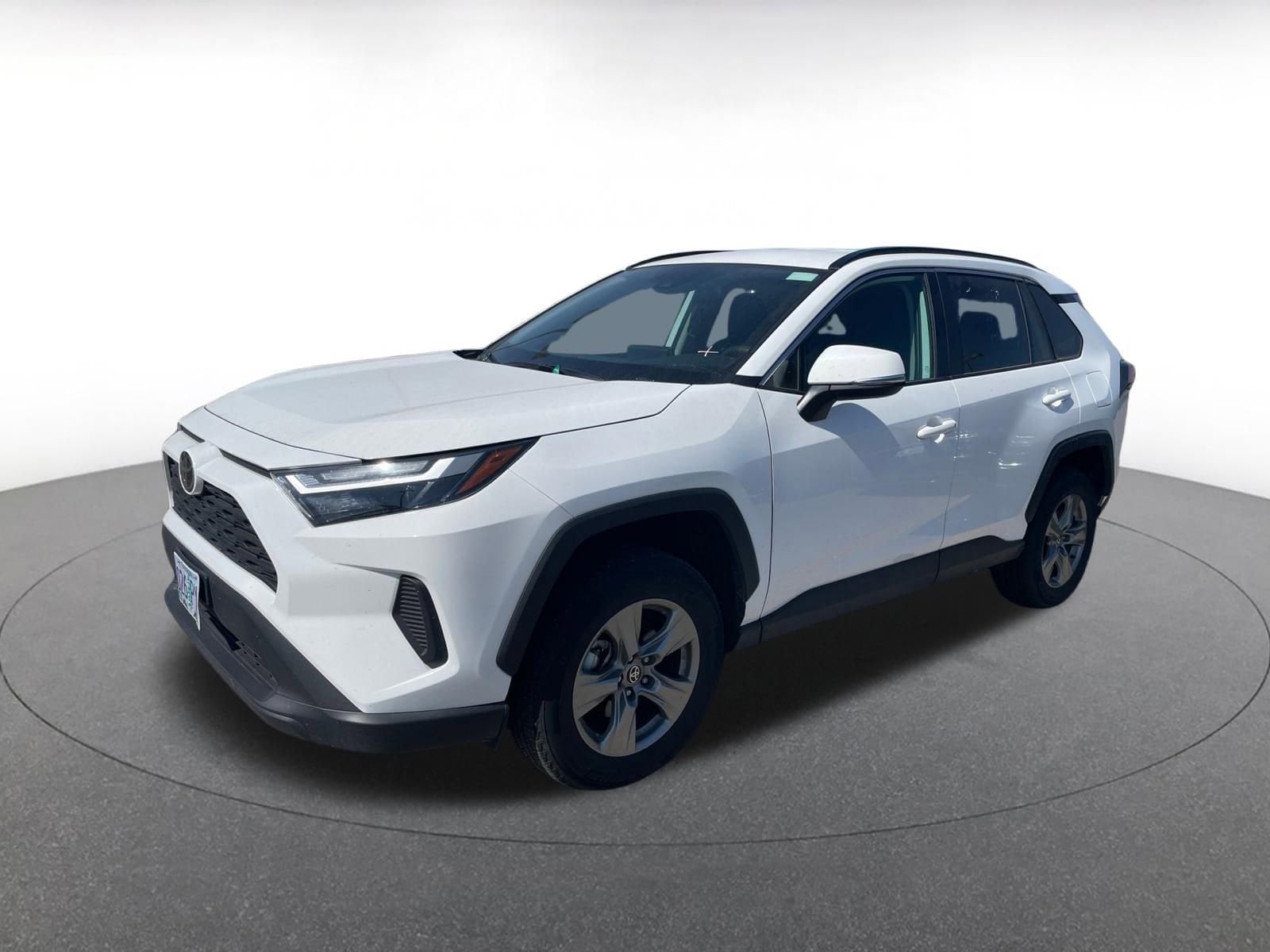 2024 Toyota RAV4 XLE 3