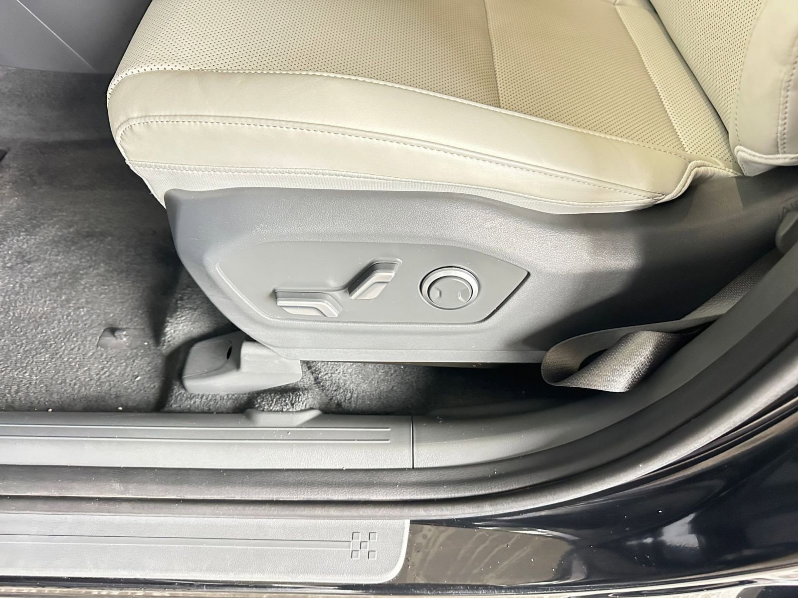 Thumbnail: 2025 Hyundai Santa Fe - 23