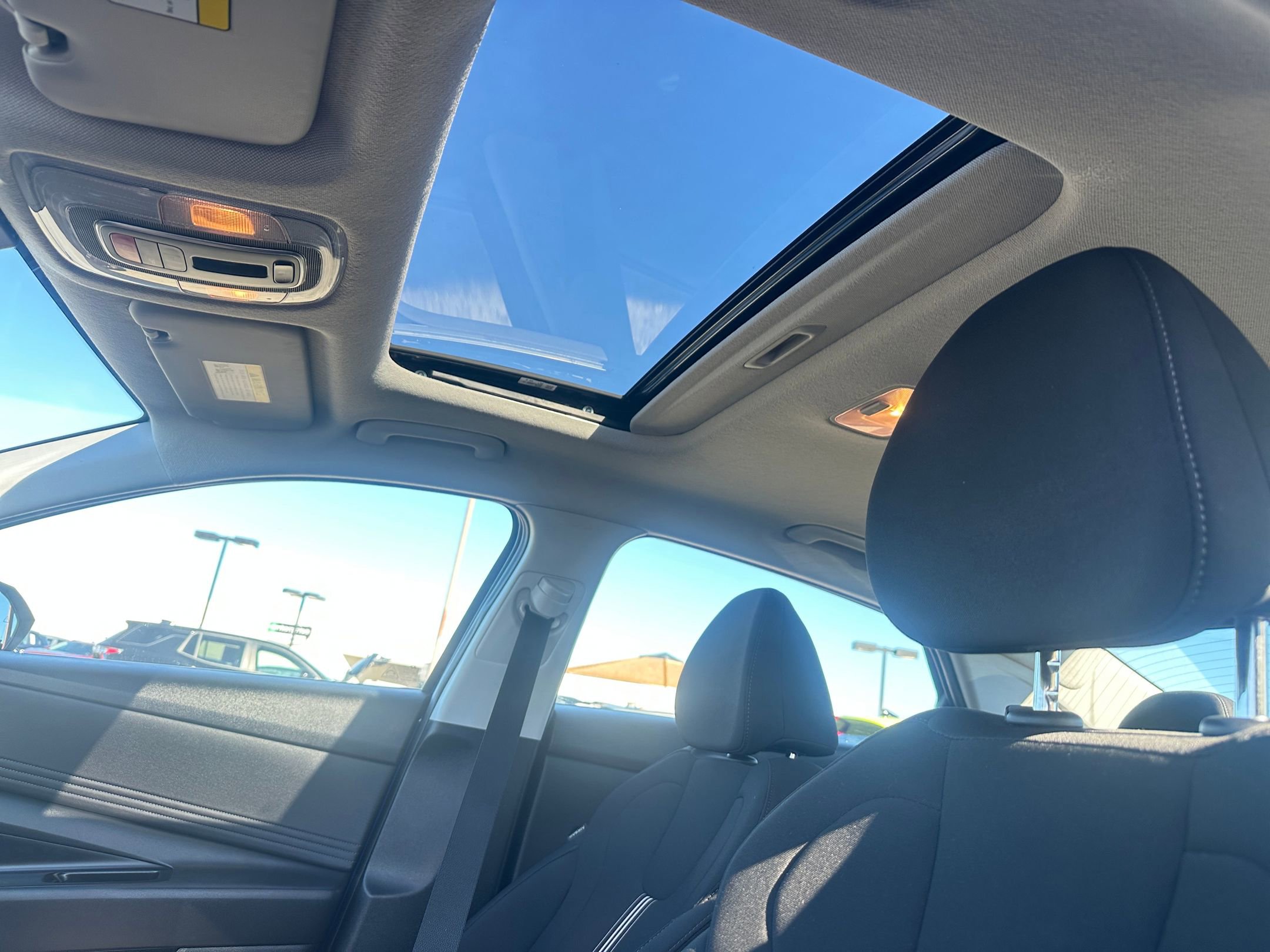 Thumbnail: 2025 Hyundai Elantra - 30