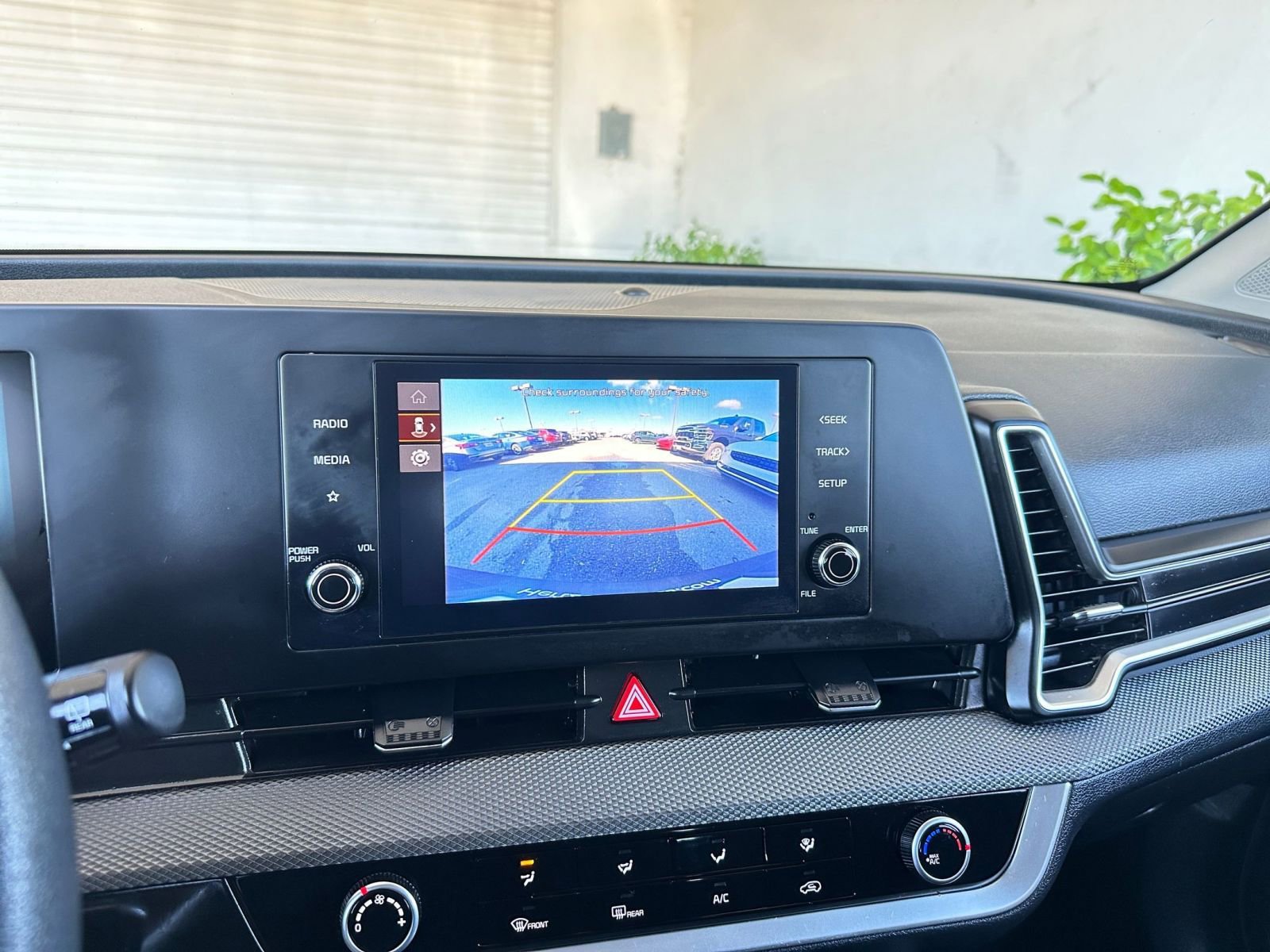 Thumbnail: 2024 Kia Sportage - 17