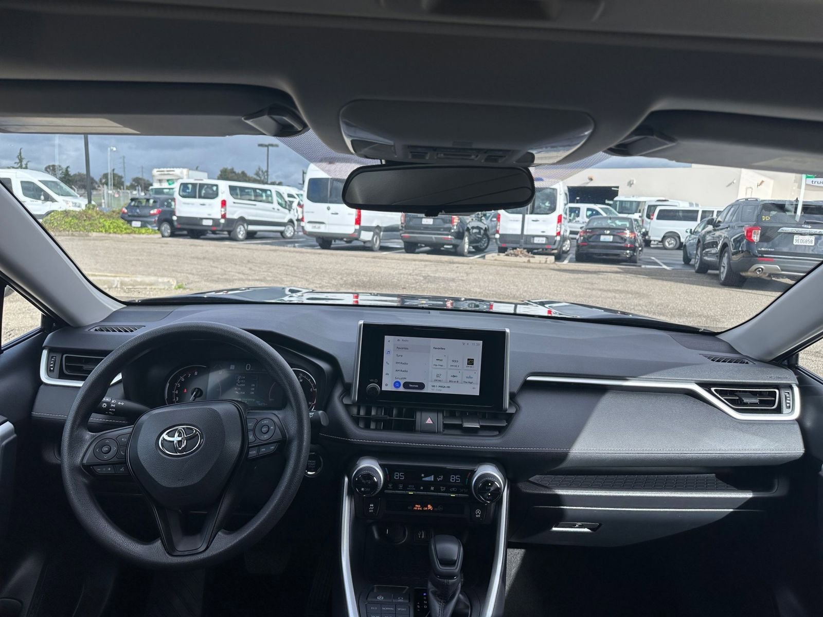 Thumbnail: 2025 Toyota RAV4 - 35