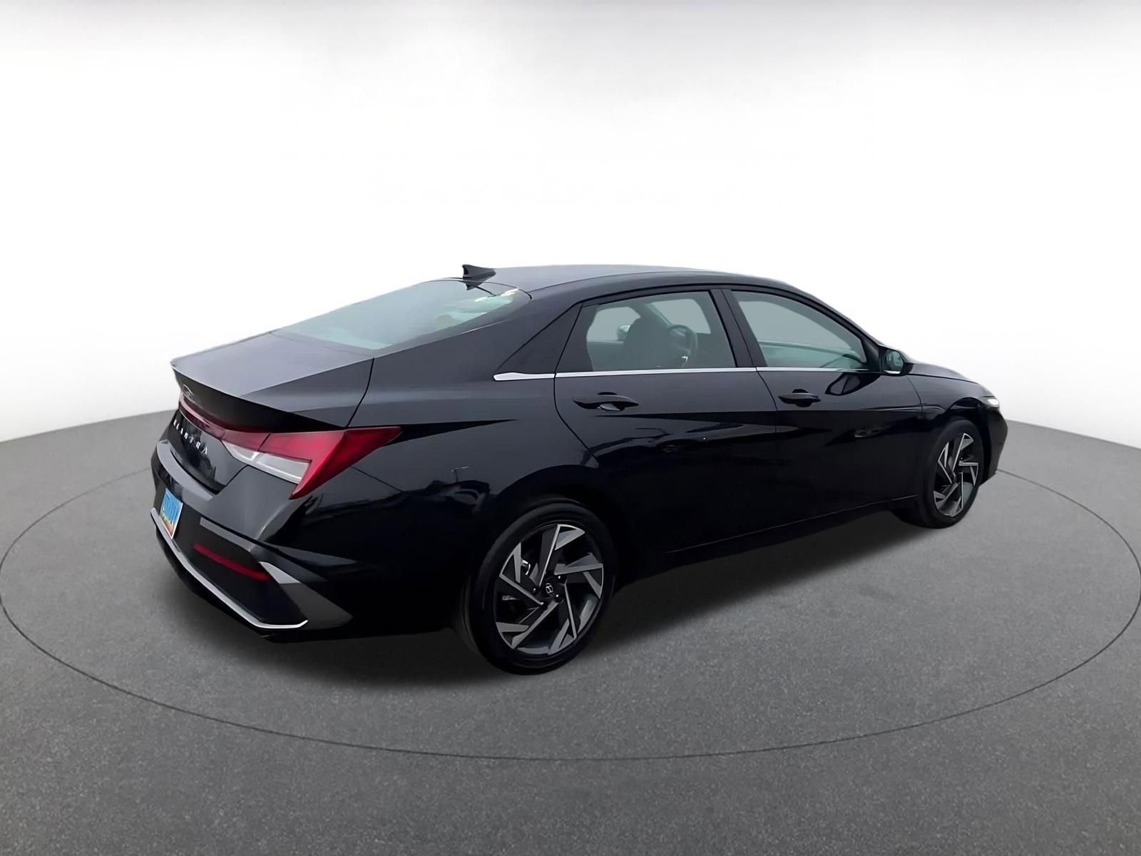 Thumbnail: 2025 Hyundai Elantra - 15