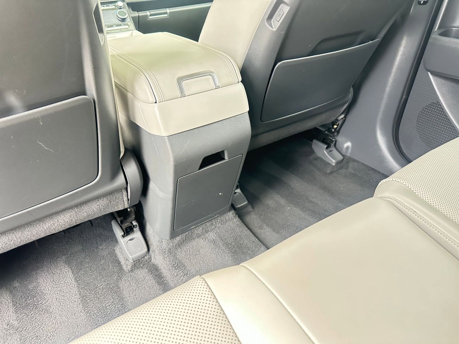 Thumbnail: 2025 Hyundai Santa Fe - 27