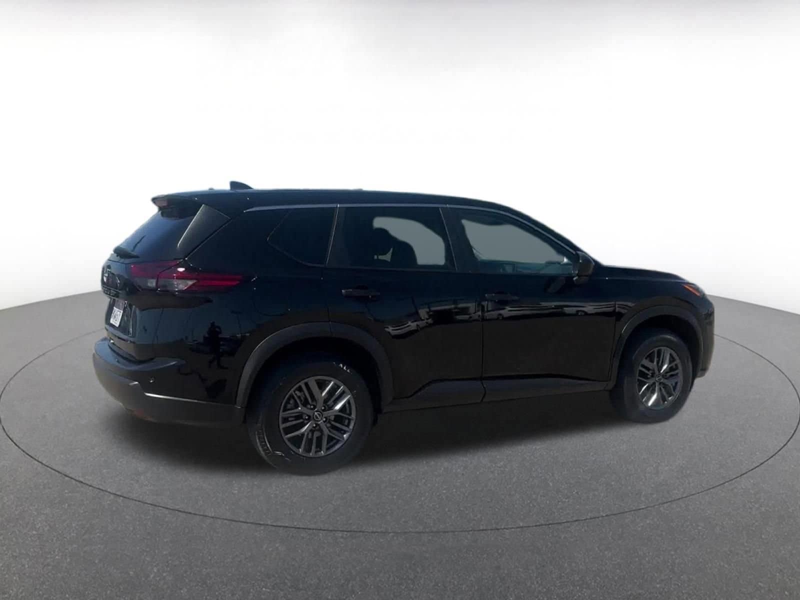 2024 Nissan Rogue S 15