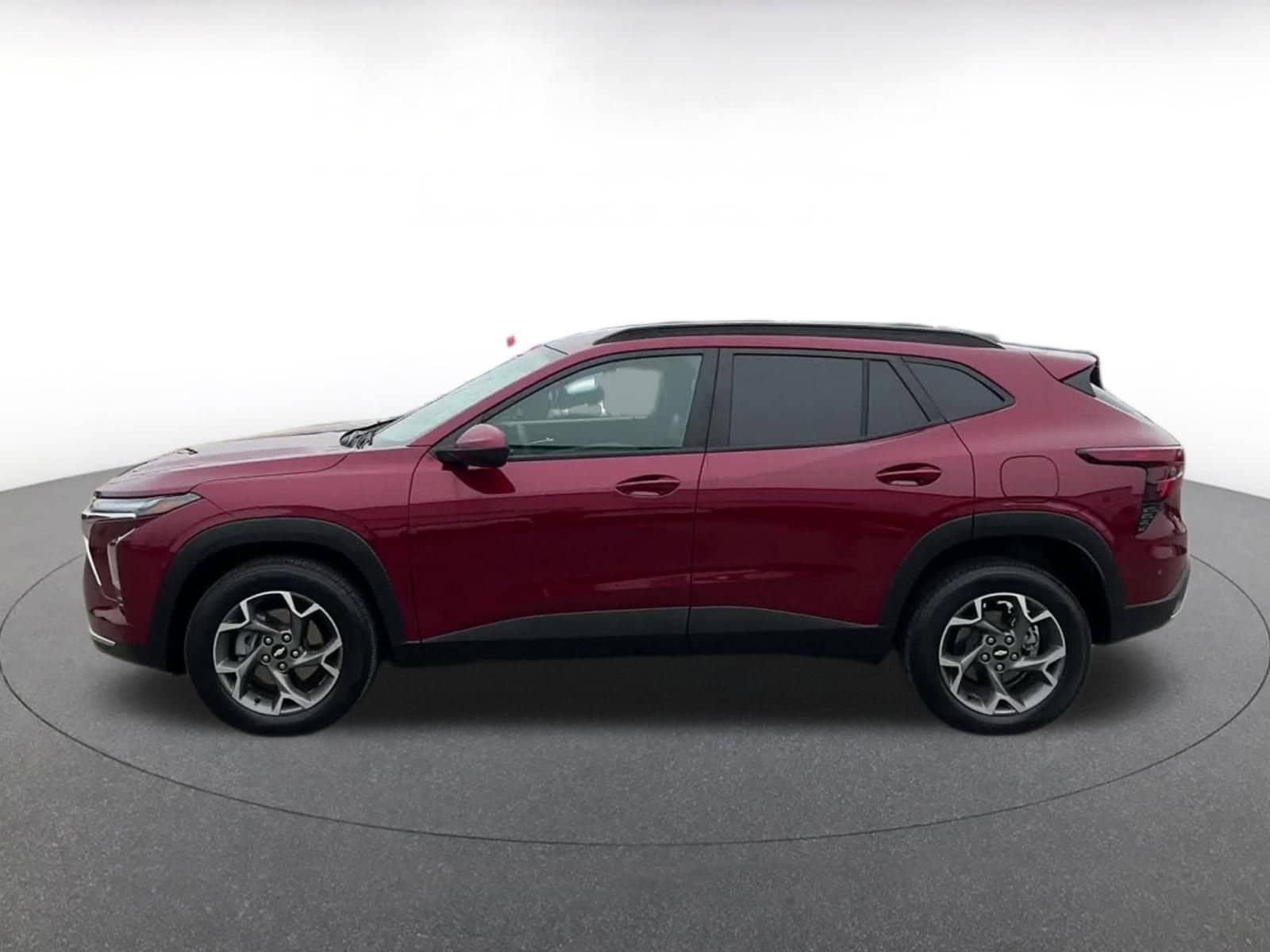 Thumbnail: 2025 Chevrolet Trax - 9