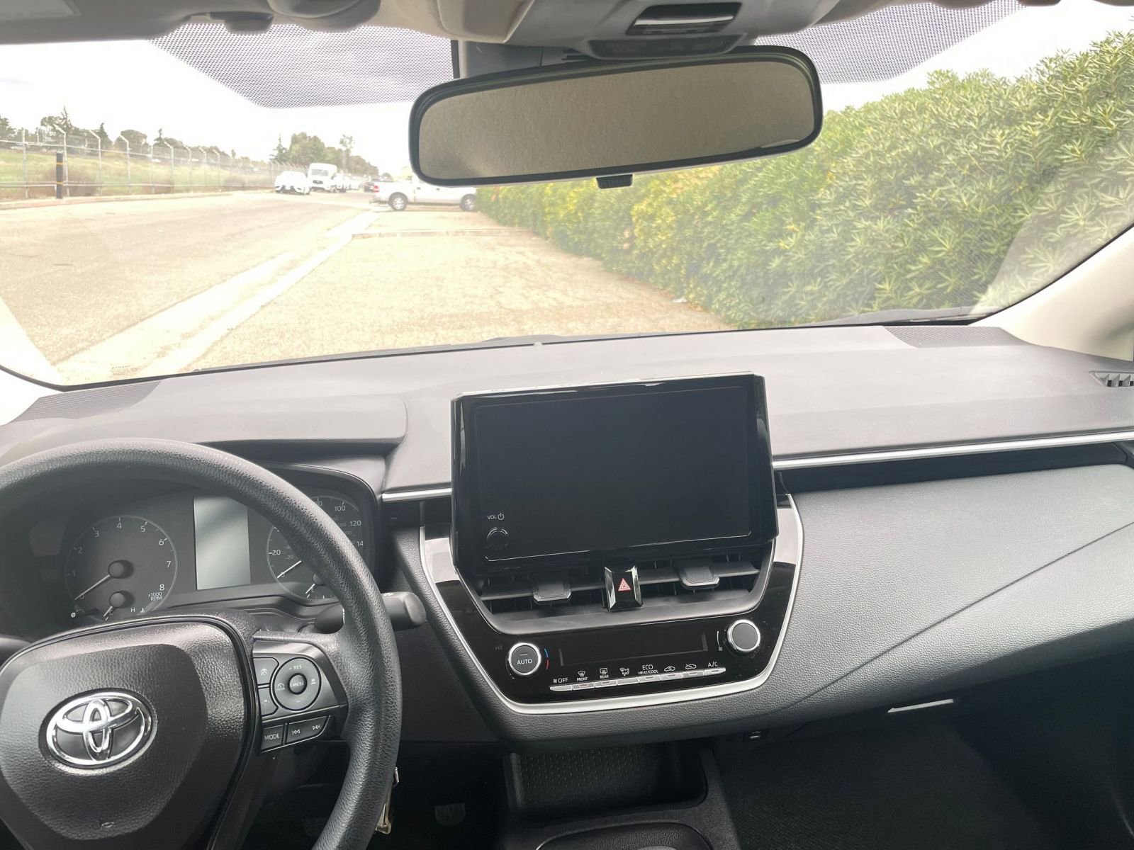 Thumbnail: 2025 Toyota Corolla - 31