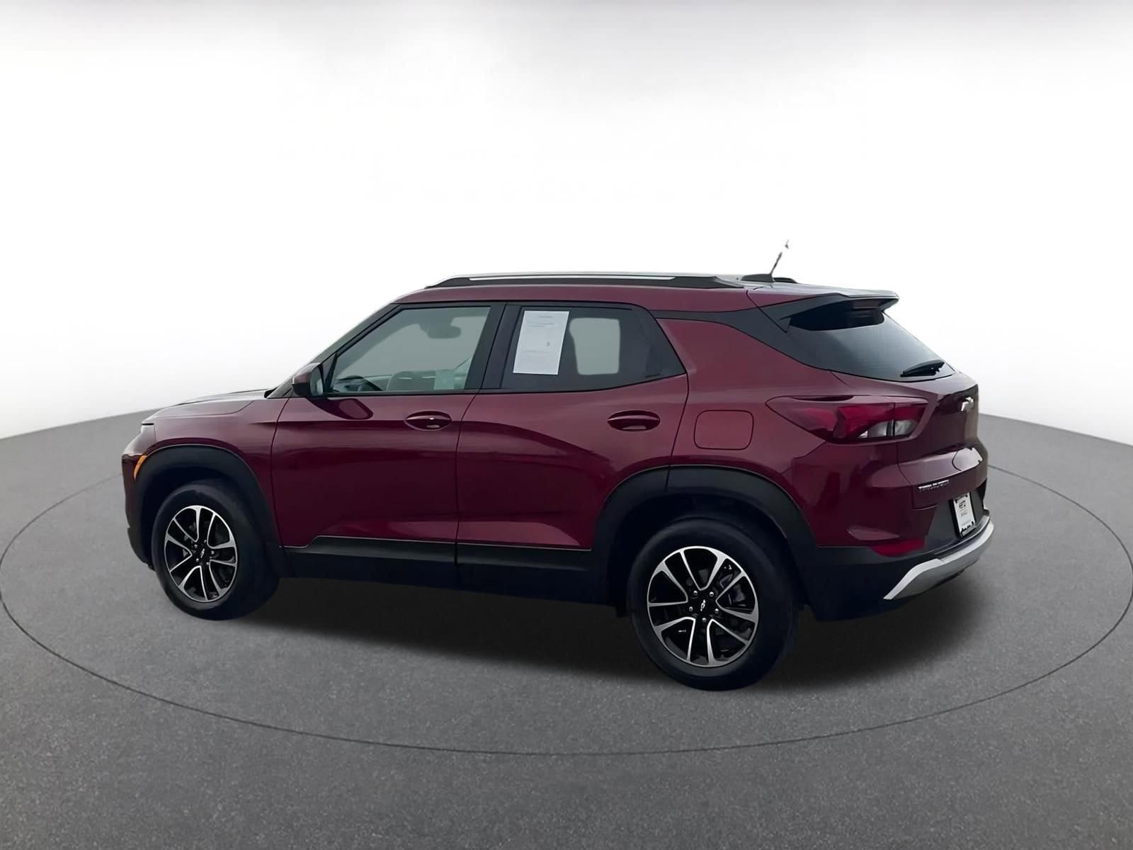 Thumbnail: 2025 Chevrolet TrailBlazer - 10