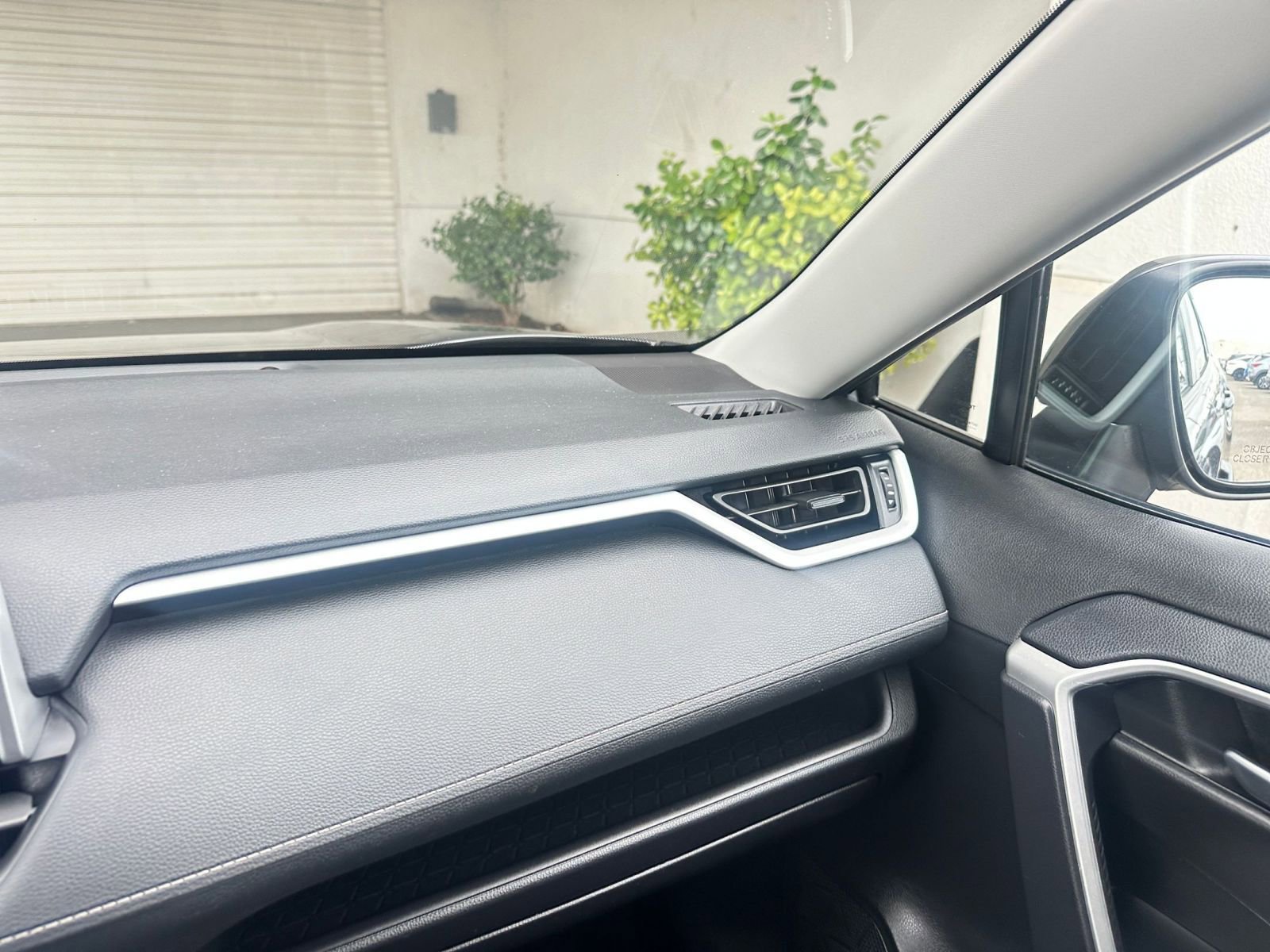 Thumbnail: 2025 Toyota RAV4 - 35