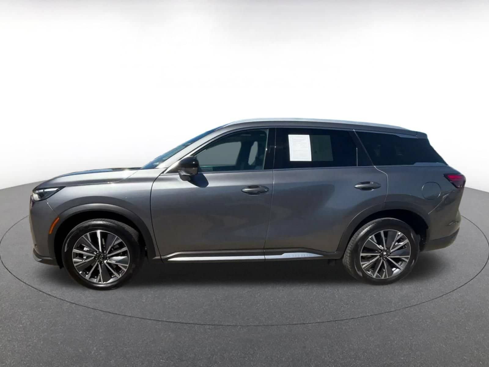 Thumbnail: 2026 INFINITI QX60 - 8
