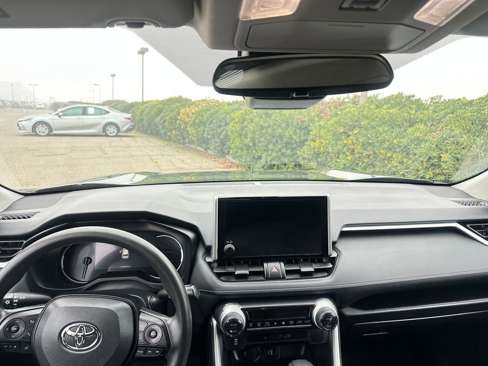 Thumbnail: 2025 Toyota RAV4 - 33