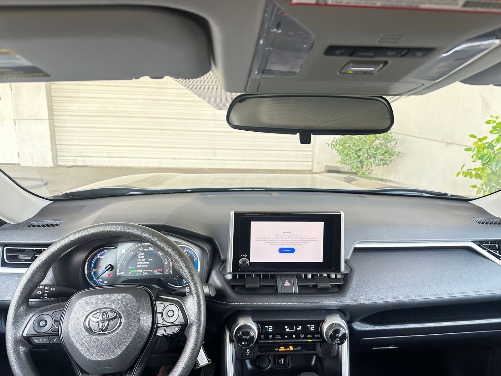 Thumbnail: 2025 Toyota RAV4 - 33