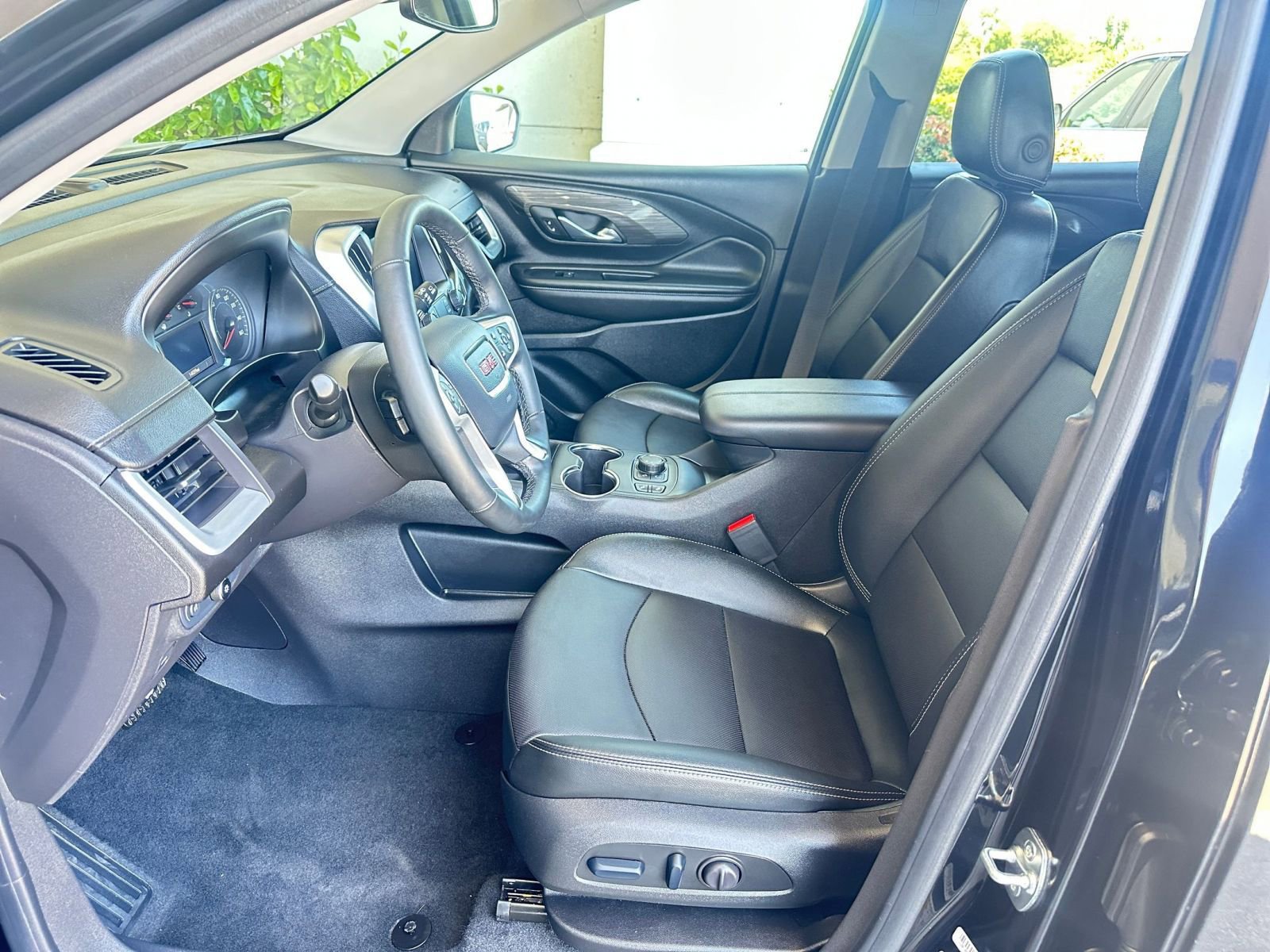 Thumbnail: 2024 GMC Terrain - 27