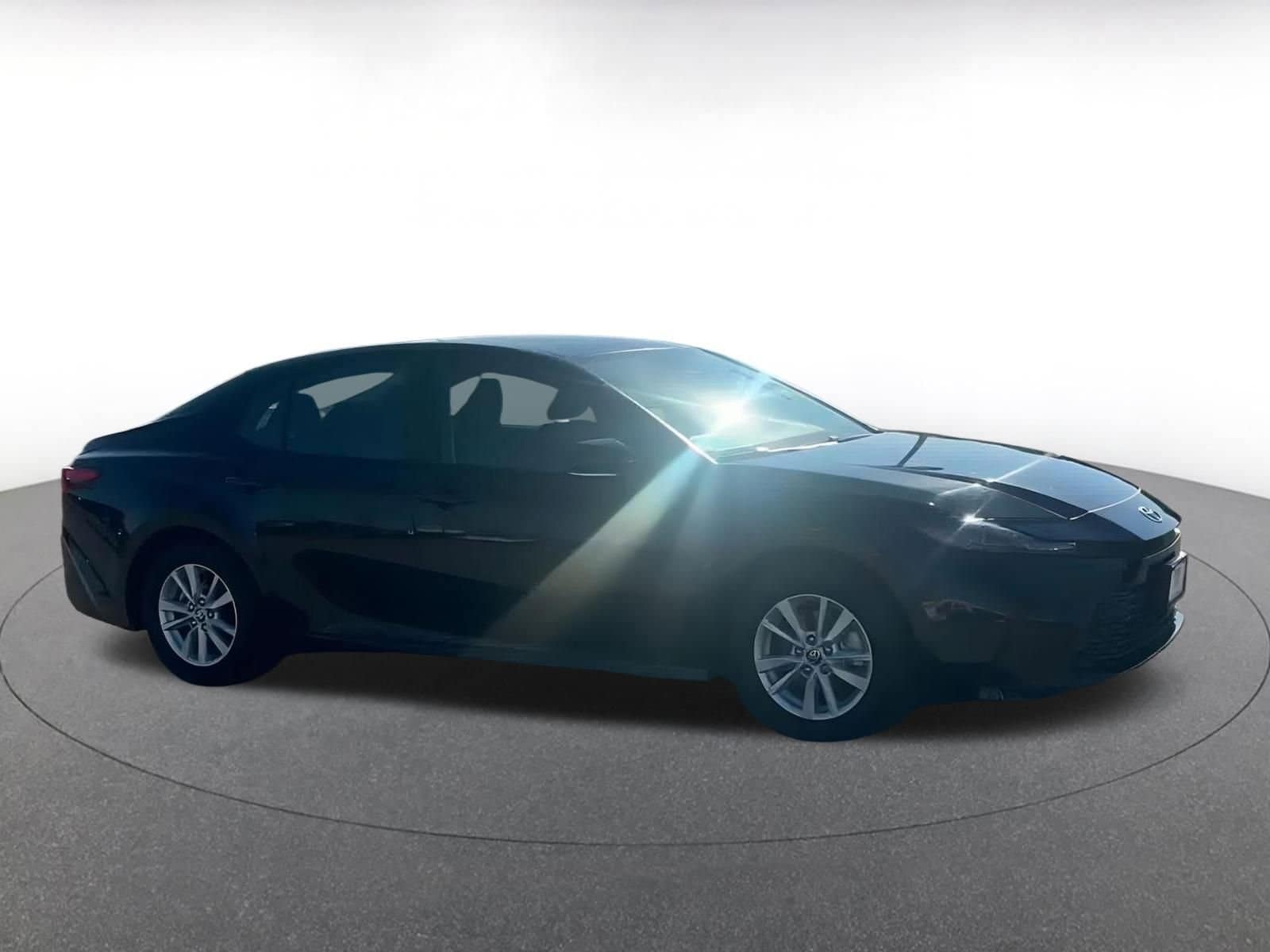 Thumbnail: 2025 Toyota Camry - 16
