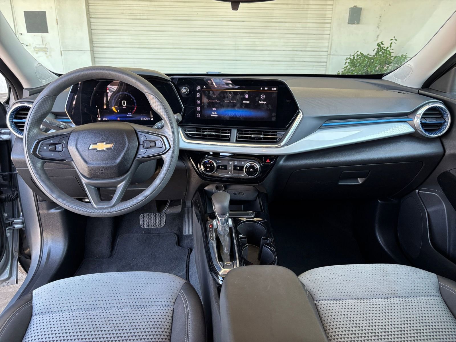Thumbnail: 2025 Chevrolet Trax - 33