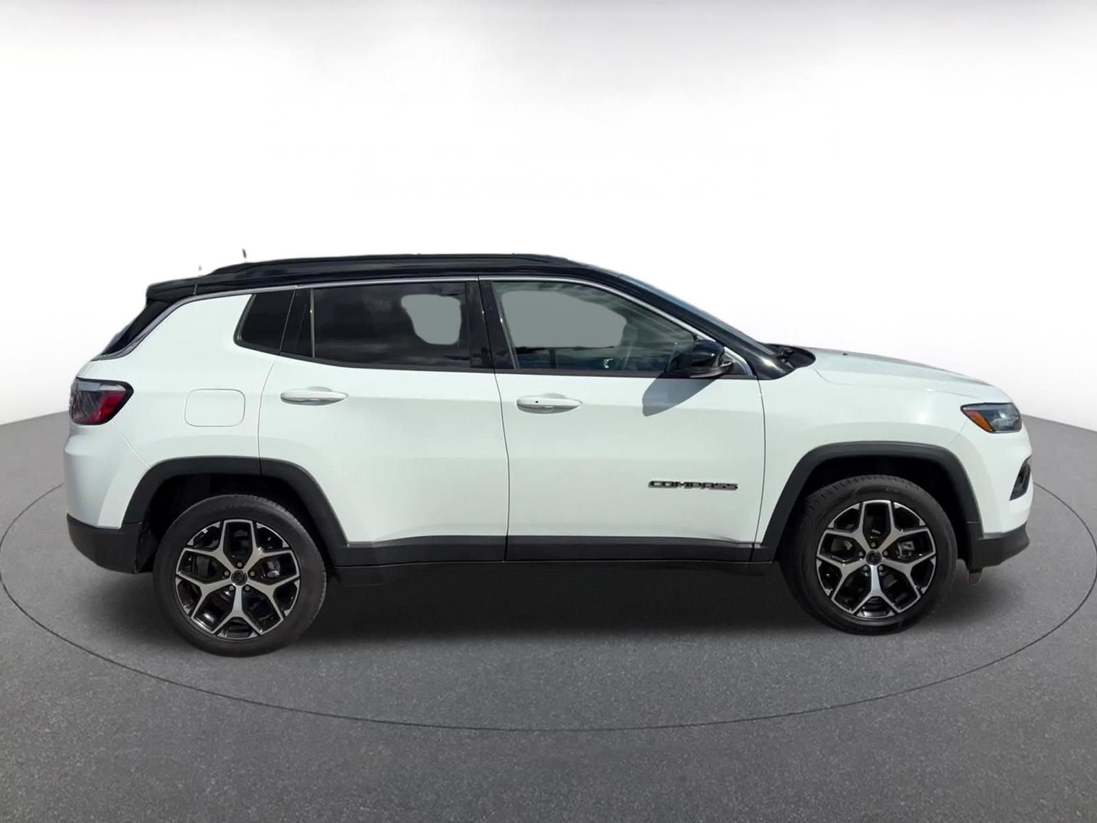 Thumbnail: 2025 Jeep Compass - 16