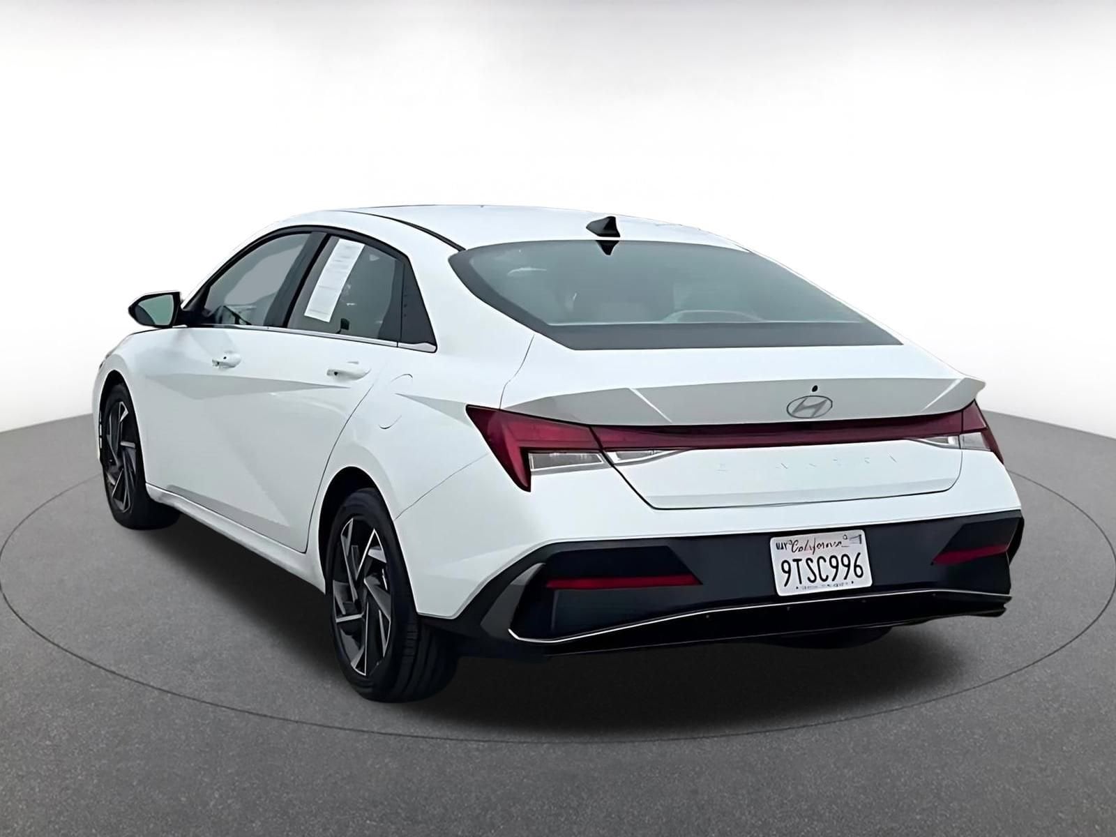 Thumbnail: 2025 Hyundai Elantra - 16