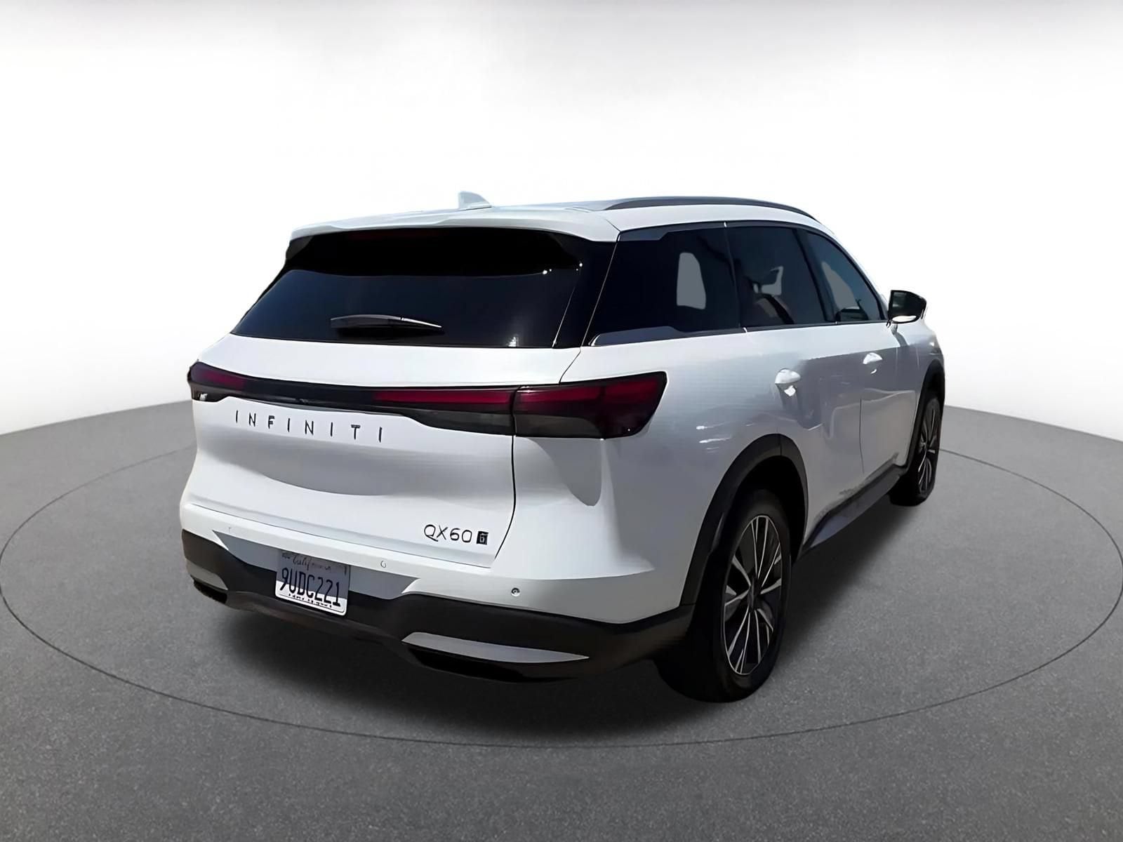 Thumbnail: 2026 INFINITI QX60 - 14