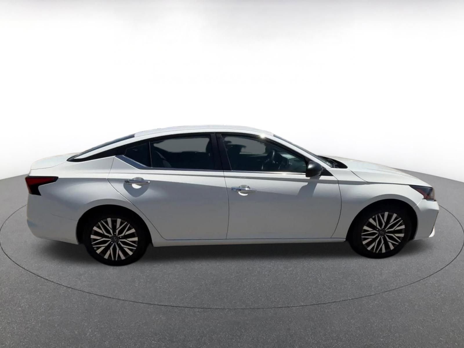 Thumbnail: 2025 Nissan Altima - 16