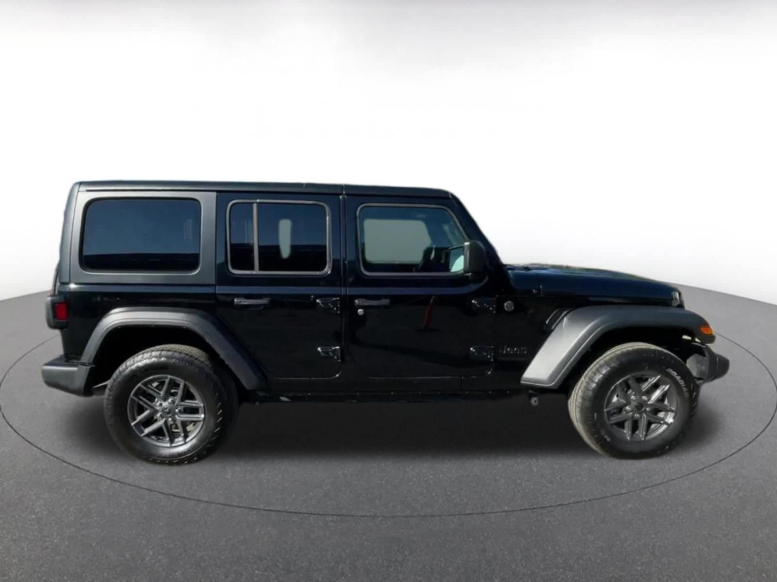 Thumbnail: 2025 Jeep Wrangler - 15