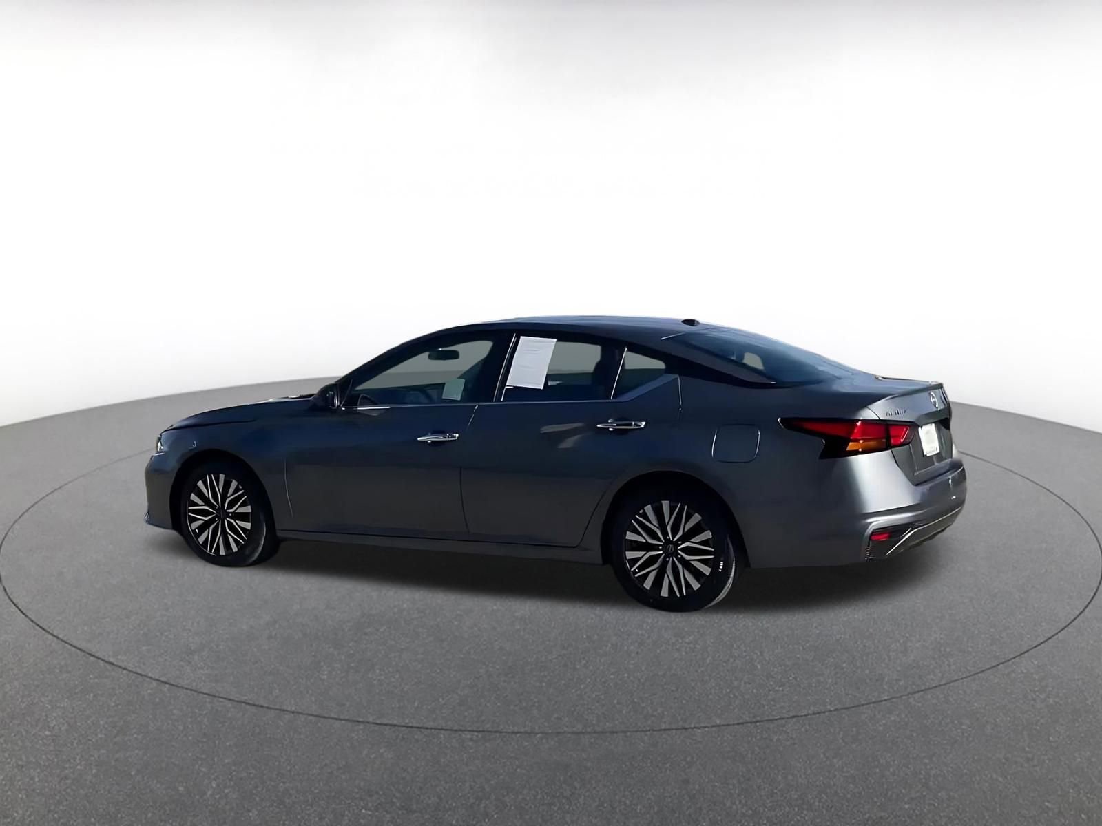 Thumbnail: 2025 Nissan Altima - 11