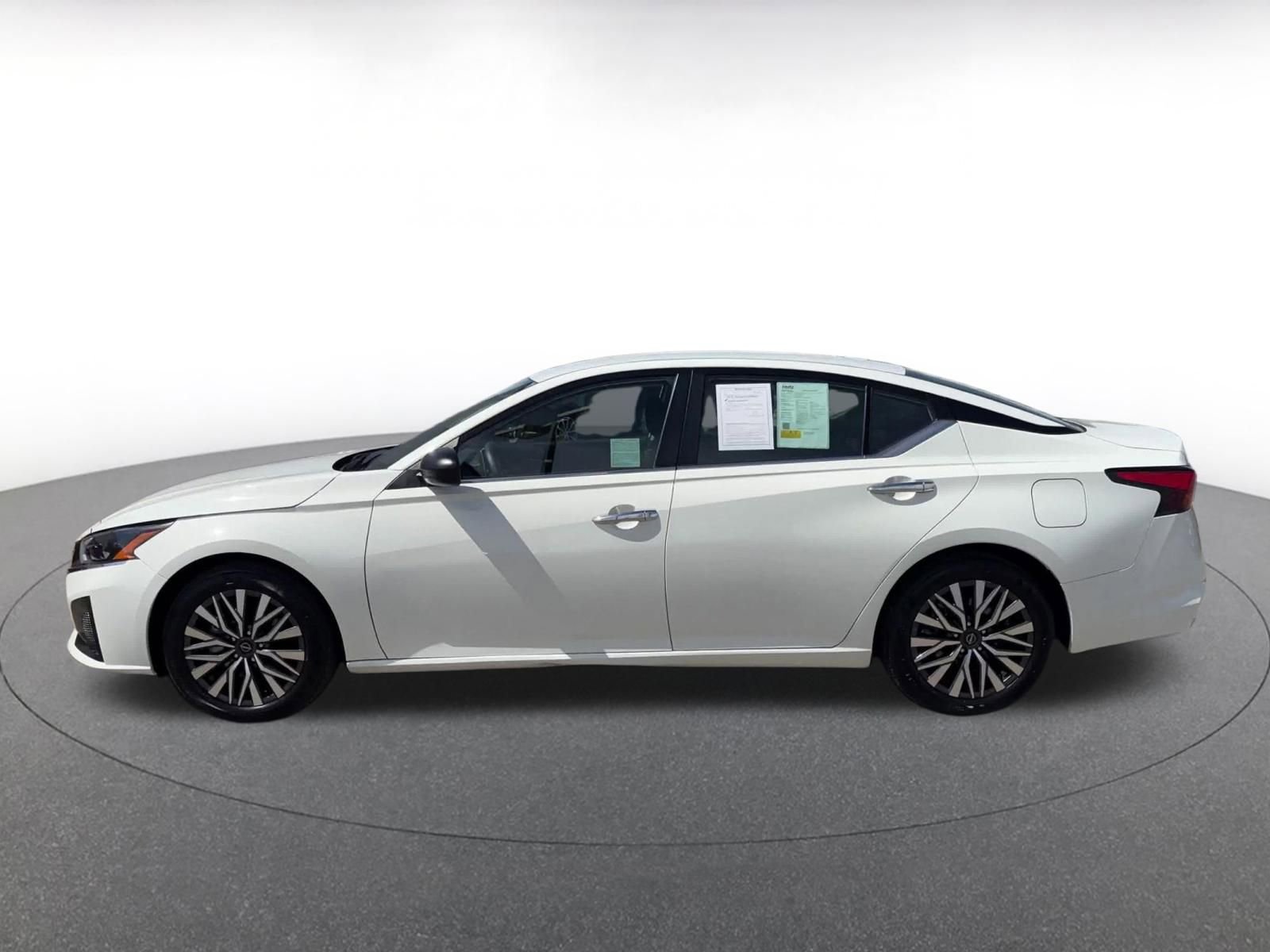 Thumbnail: 2025 Nissan Altima - 9