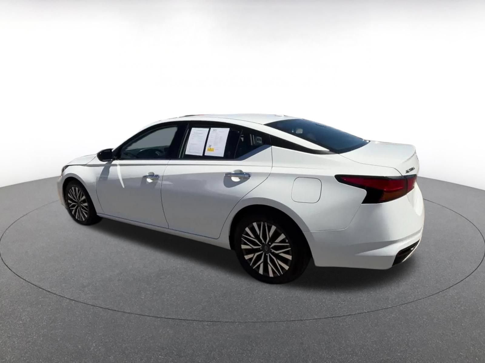 Thumbnail: 2025 Nissan Altima - 10