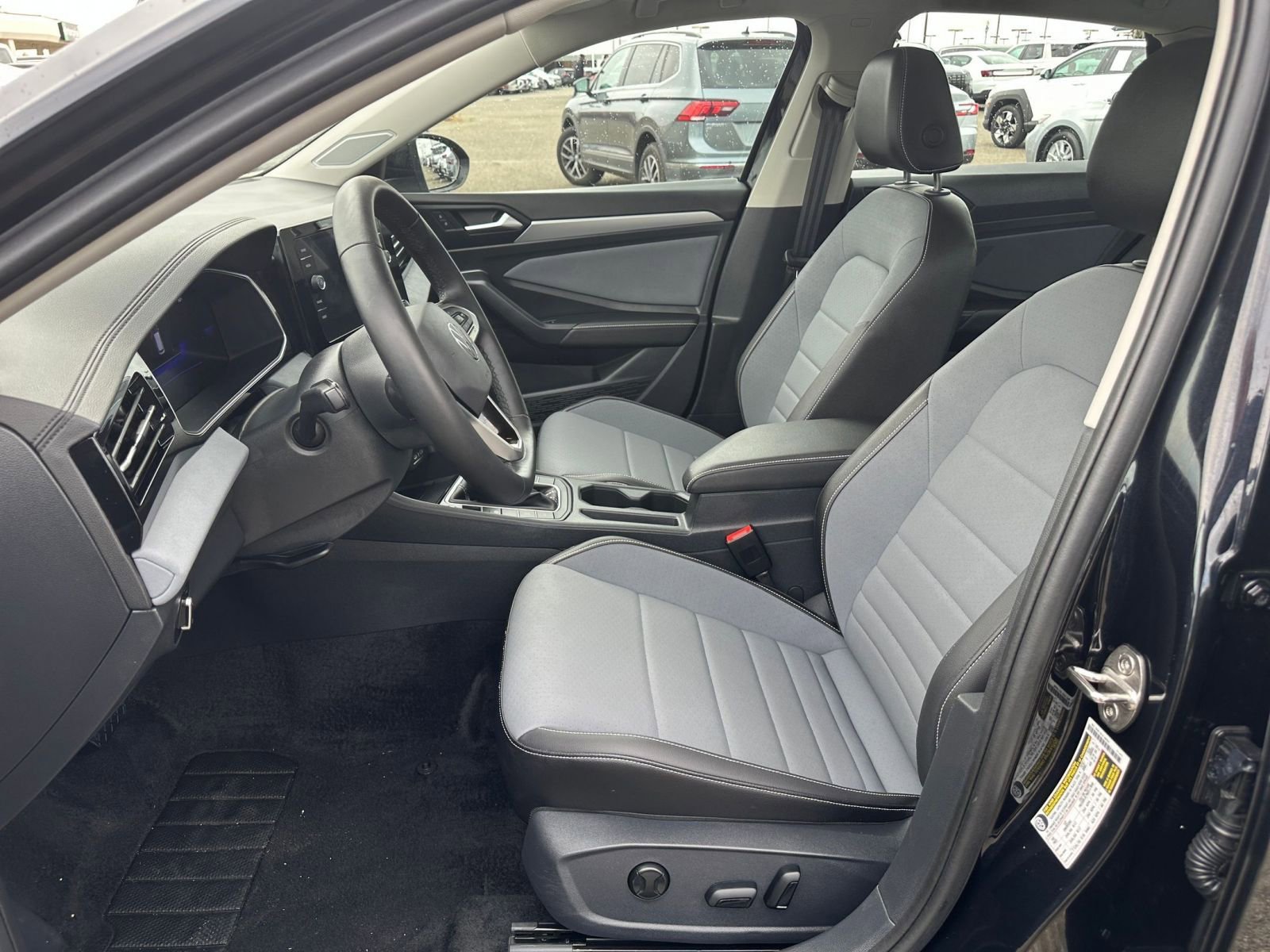 Thumbnail: 2025 Volkswagen Jetta - 29