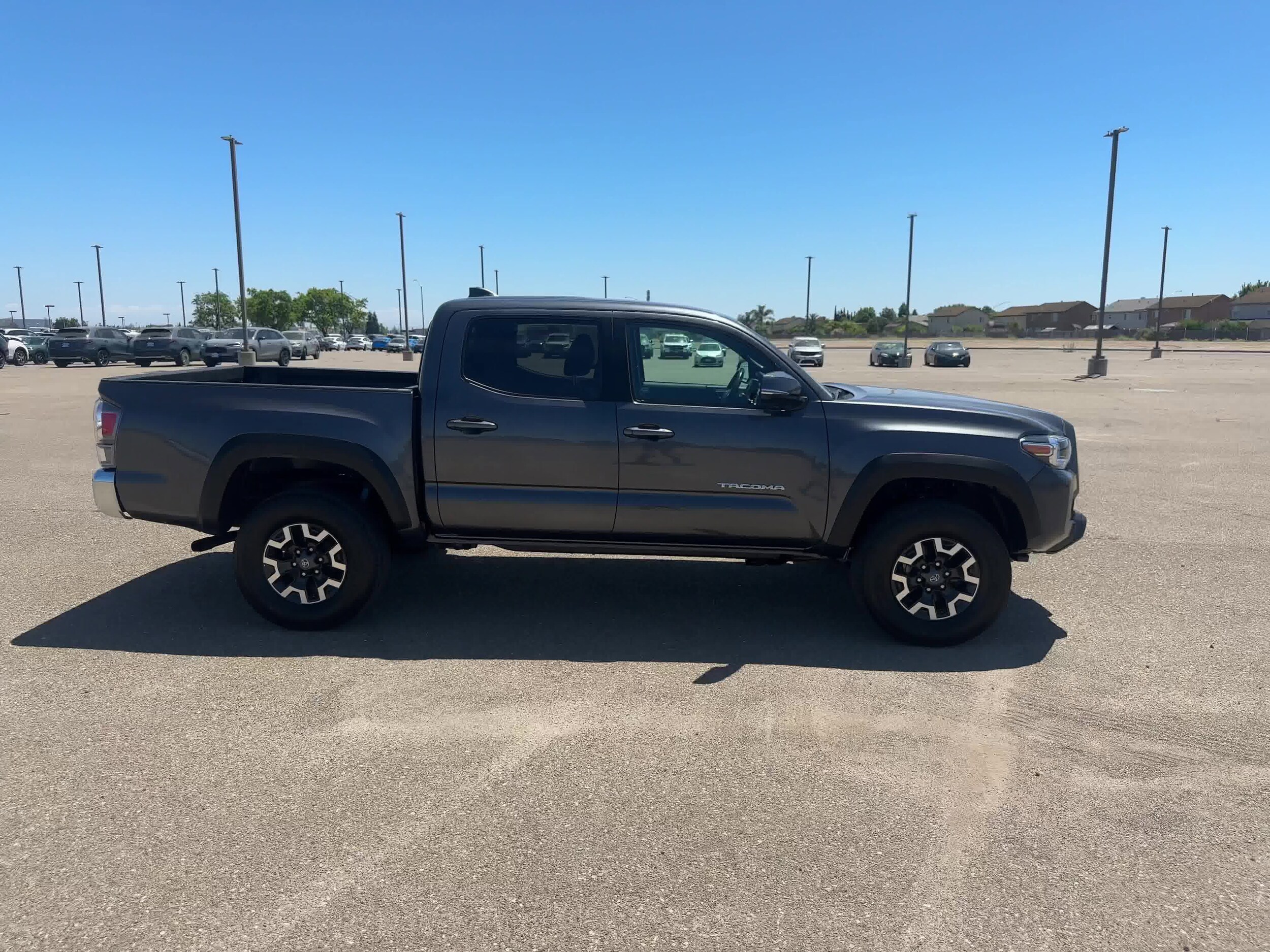 2022 Toyota Tacoma TRD Off-Road 16