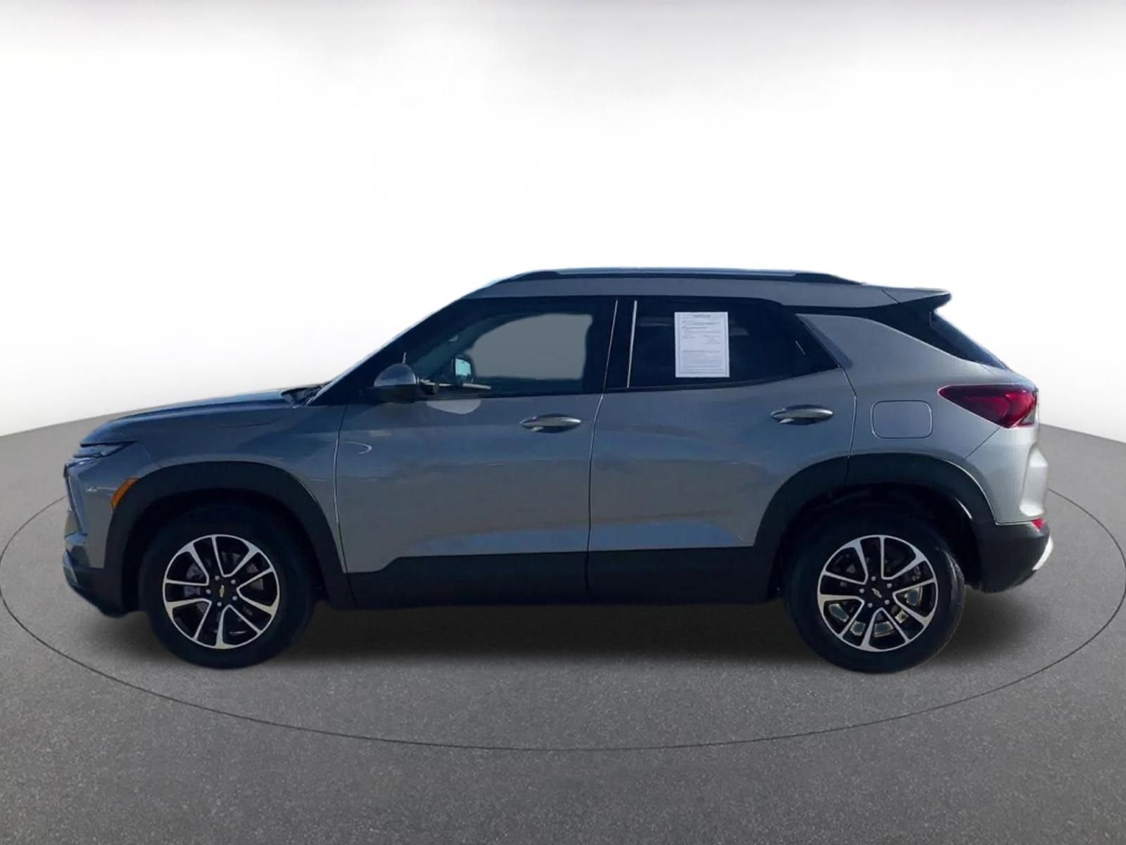 Thumbnail: 2025 Chevrolet TrailBlazer - 9