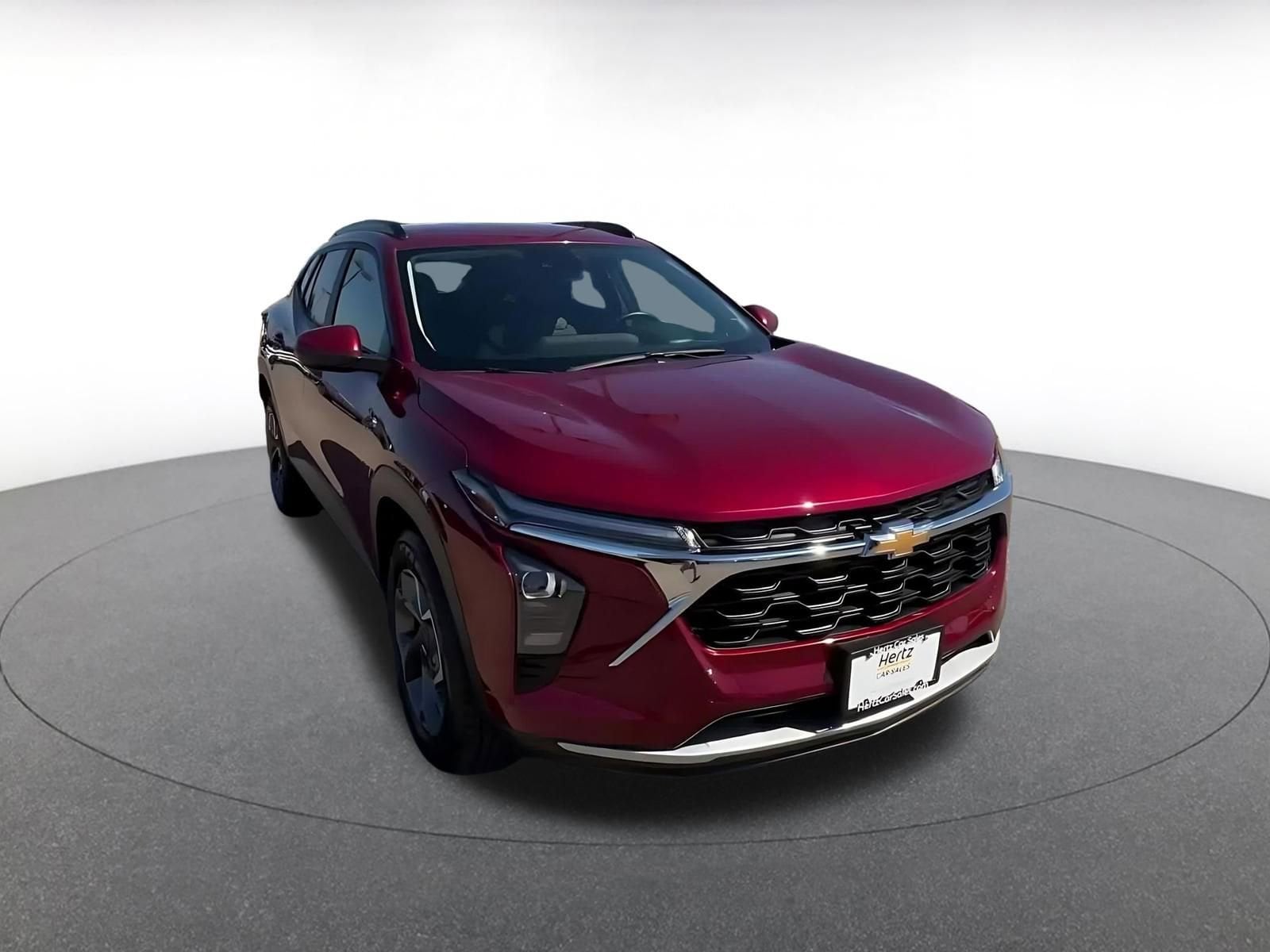 Thumbnail: 2025 Chevrolet Trax - 3