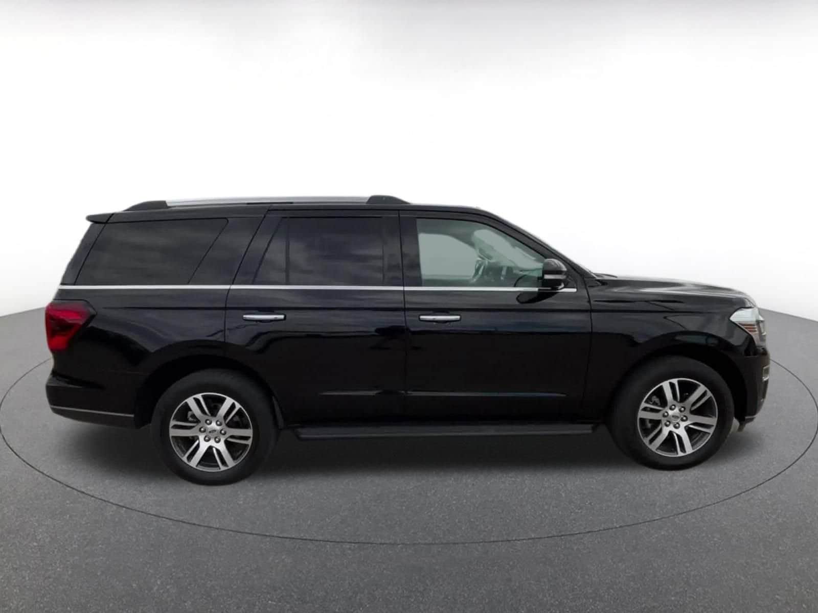 Thumbnail: 2024 Ford Expedition - 16