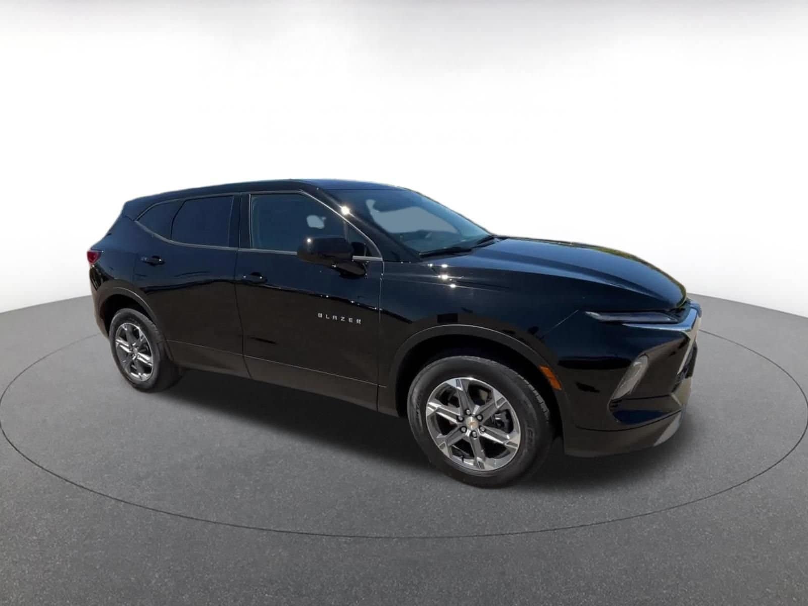 Thumbnail: 2026 Chevrolet Blazer - 2