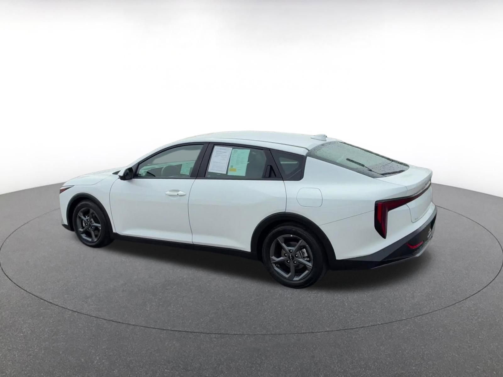 Thumbnail: 2025 Kia K4 - 10