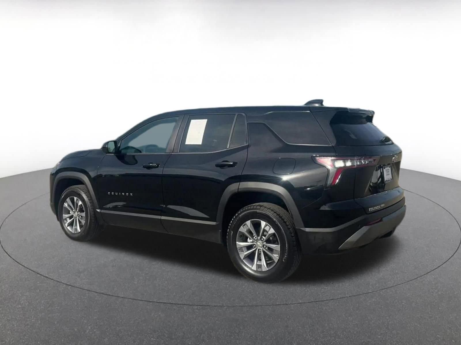 Thumbnail: 2025 Chevrolet Equinox - 10