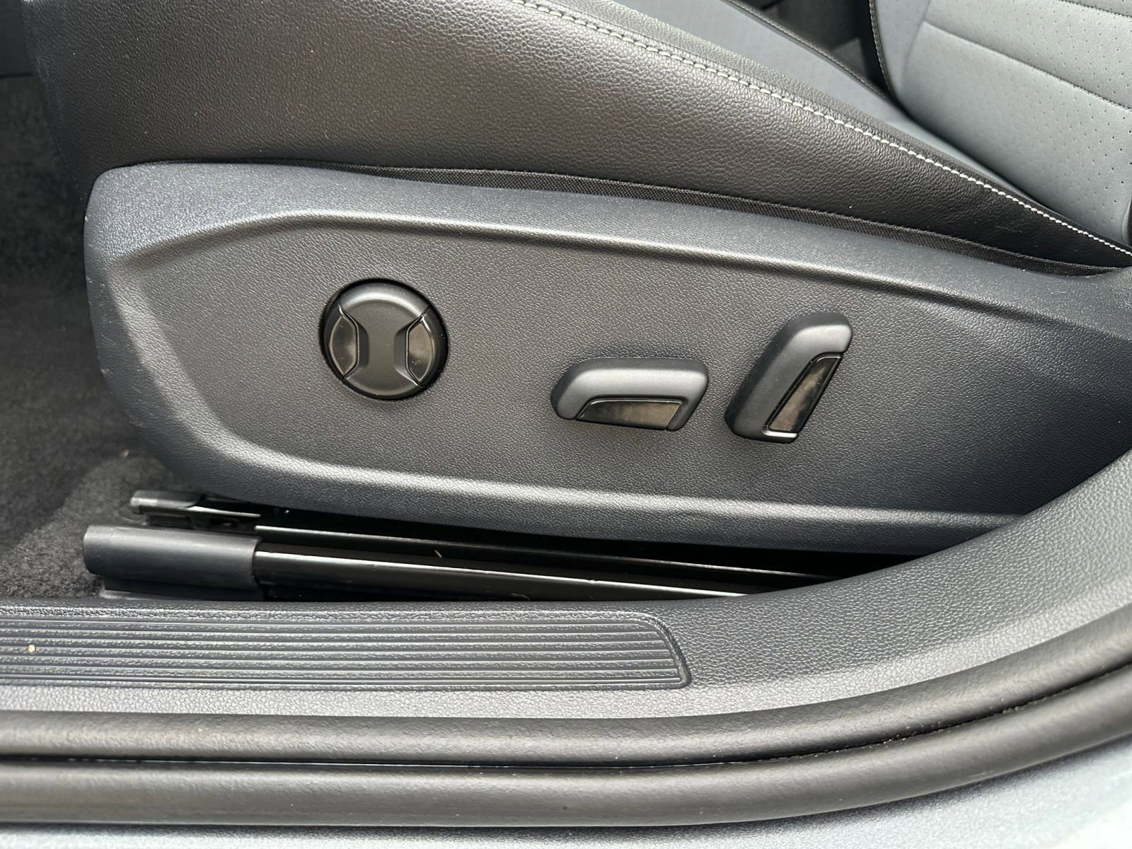 Thumbnail: 2025 Volkswagen Jetta - 23