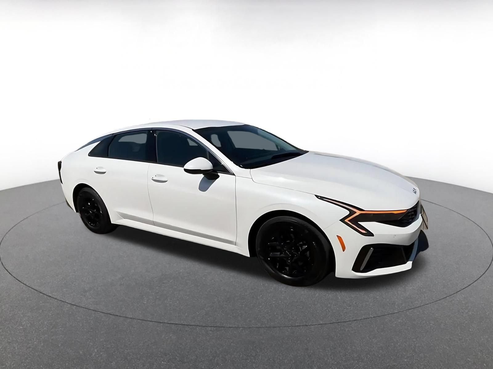 Thumbnail: 2025 Kia K5 - 2