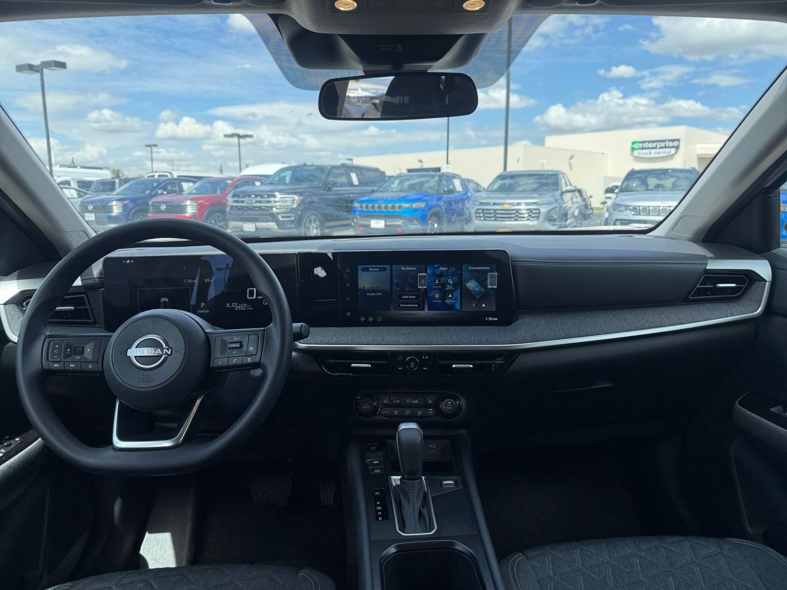 Thumbnail: 2026 Nissan Kicks - 31
