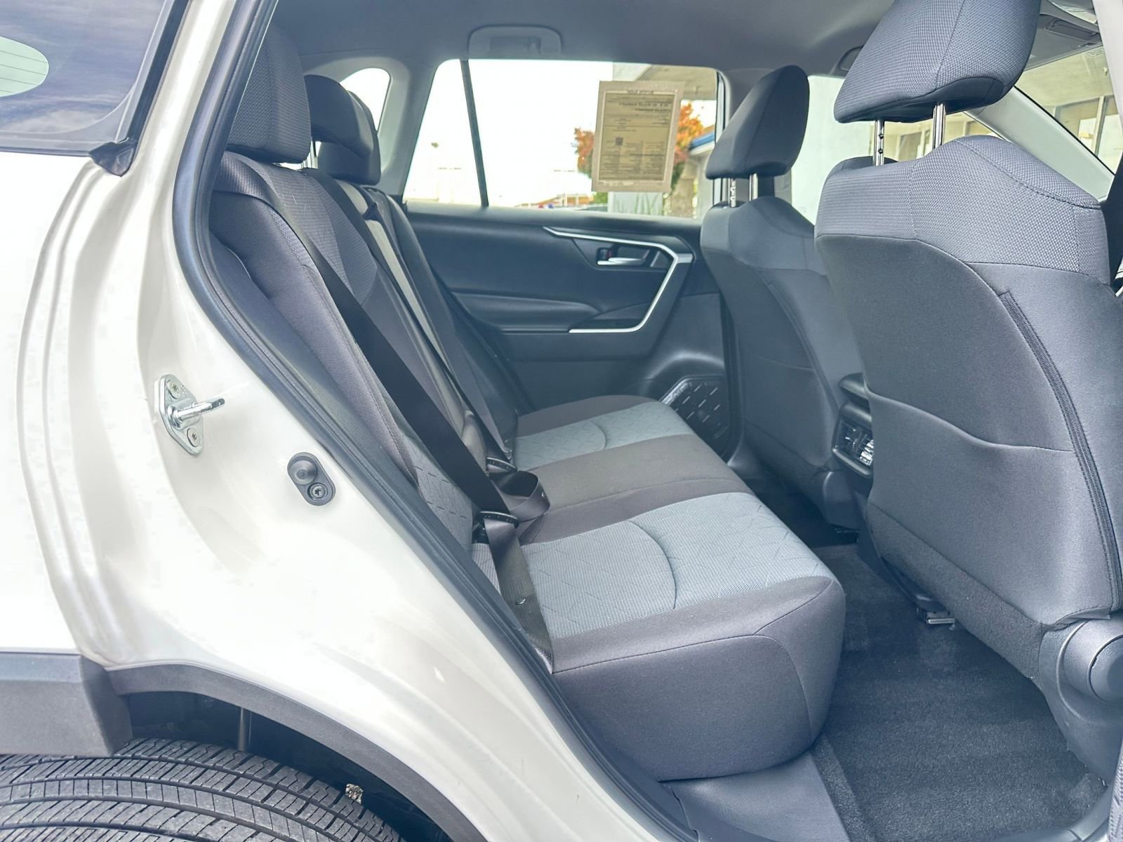 Thumbnail: 2025 Toyota RAV4 - 25