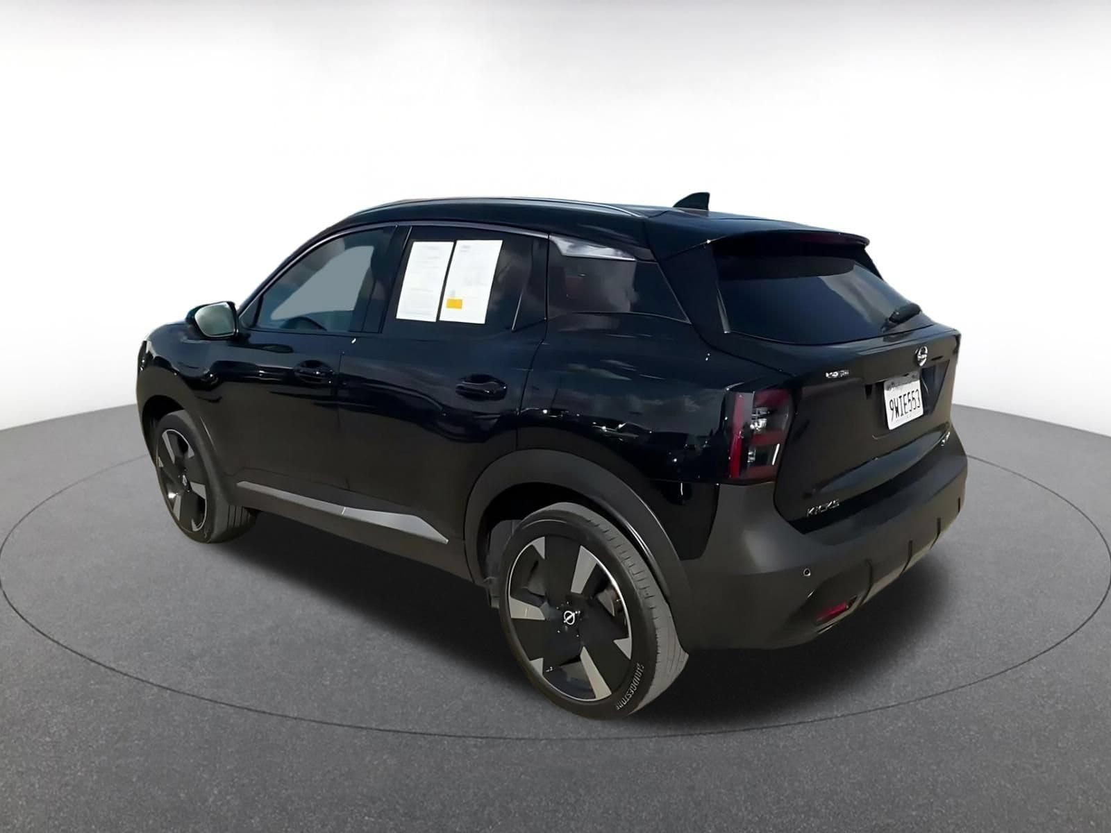 Thumbnail: 2026 Nissan Kicks - 9