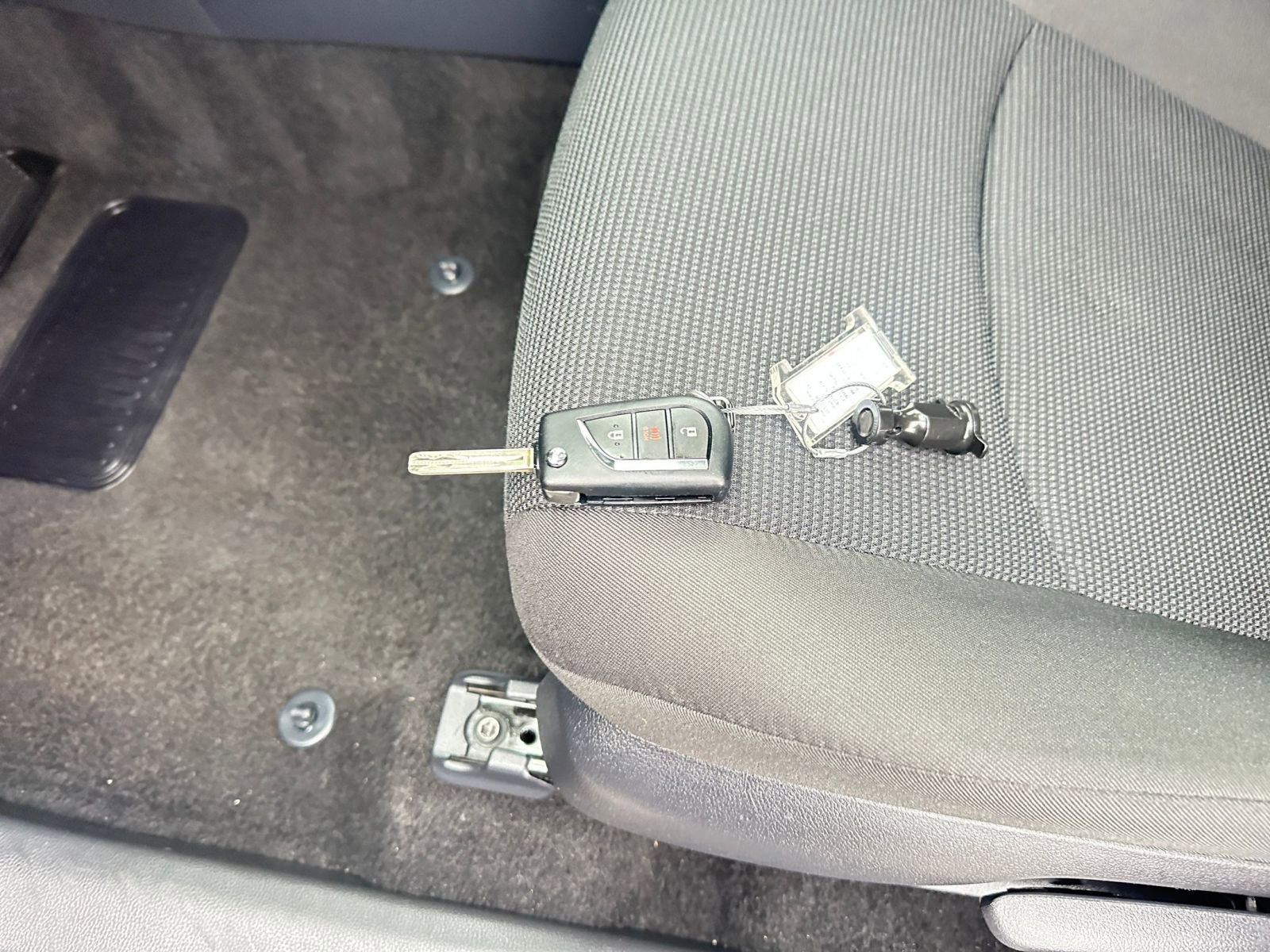 Thumbnail: 2025 Toyota RAV4 - 22