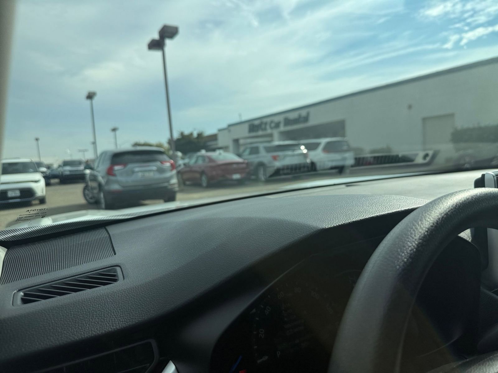 Thumbnail: 2025 Toyota RAV4 - 32