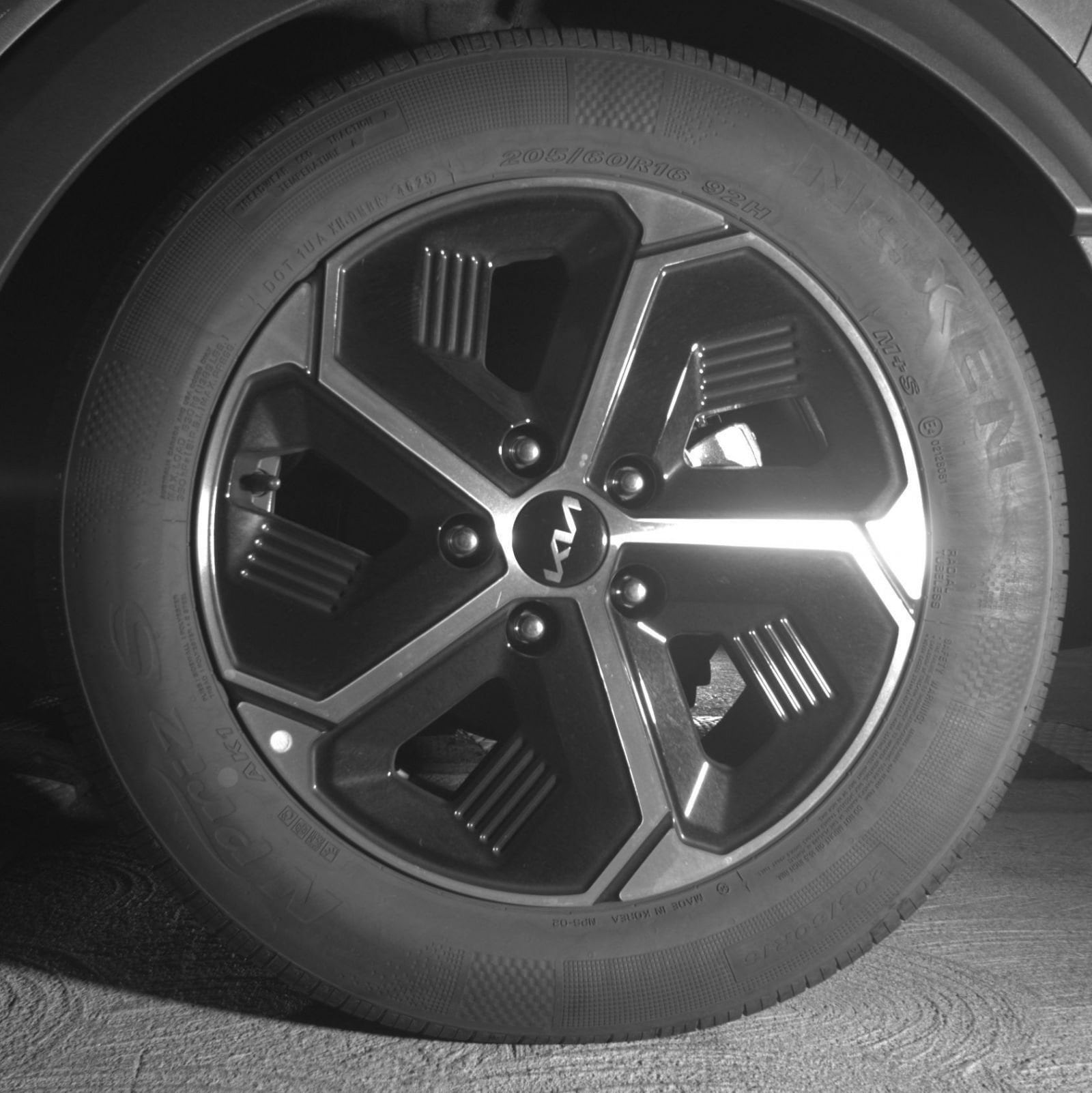 Thumbnail: 2026 Kia Niro - 17